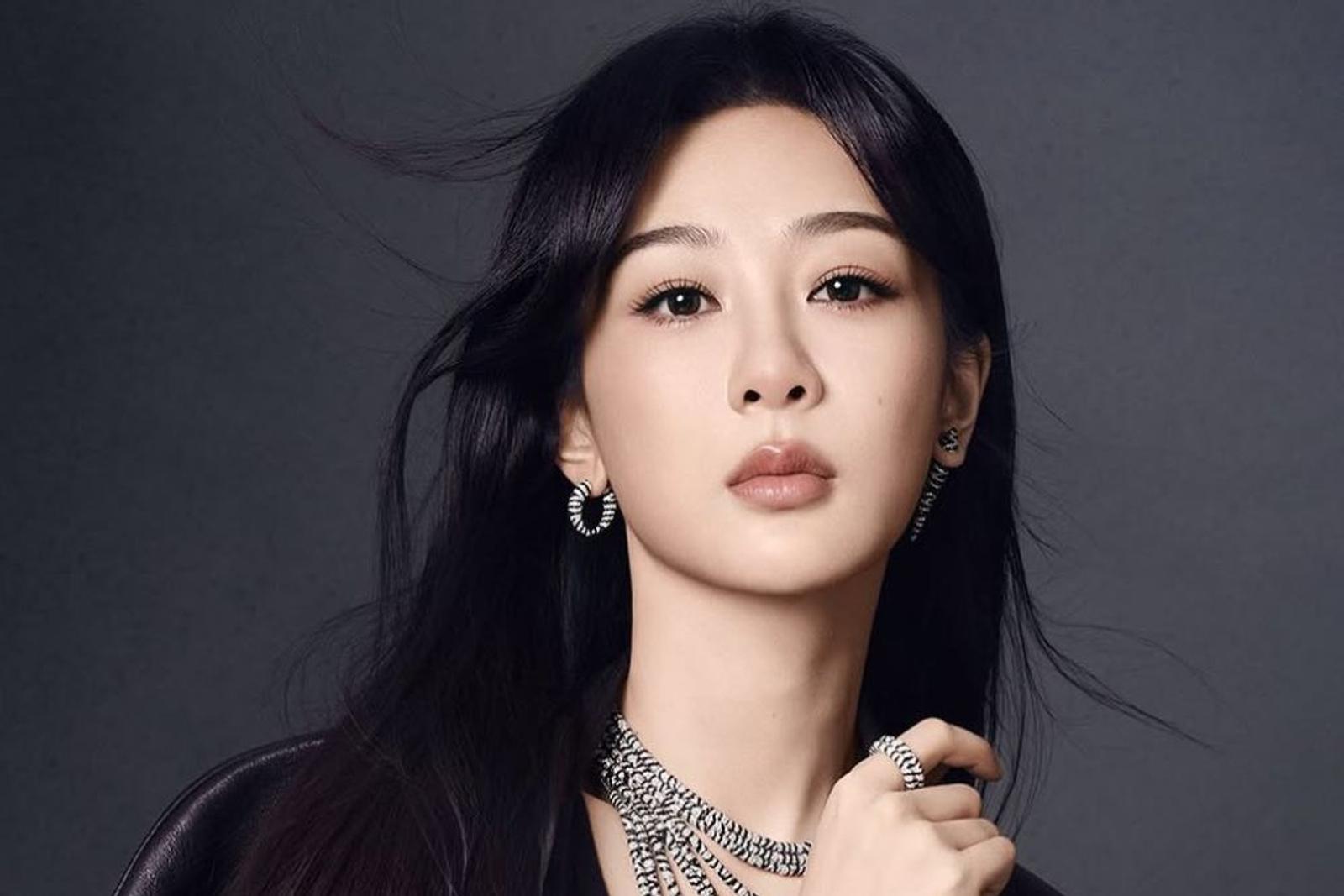 Deretan Makeup Look A la Yang Zi, Natural Hingga Glamour! 