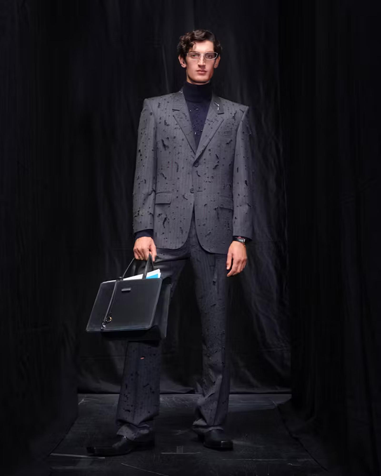 Balenciaga Fall 2025, Koleksi Paling Wearable Karya Demna