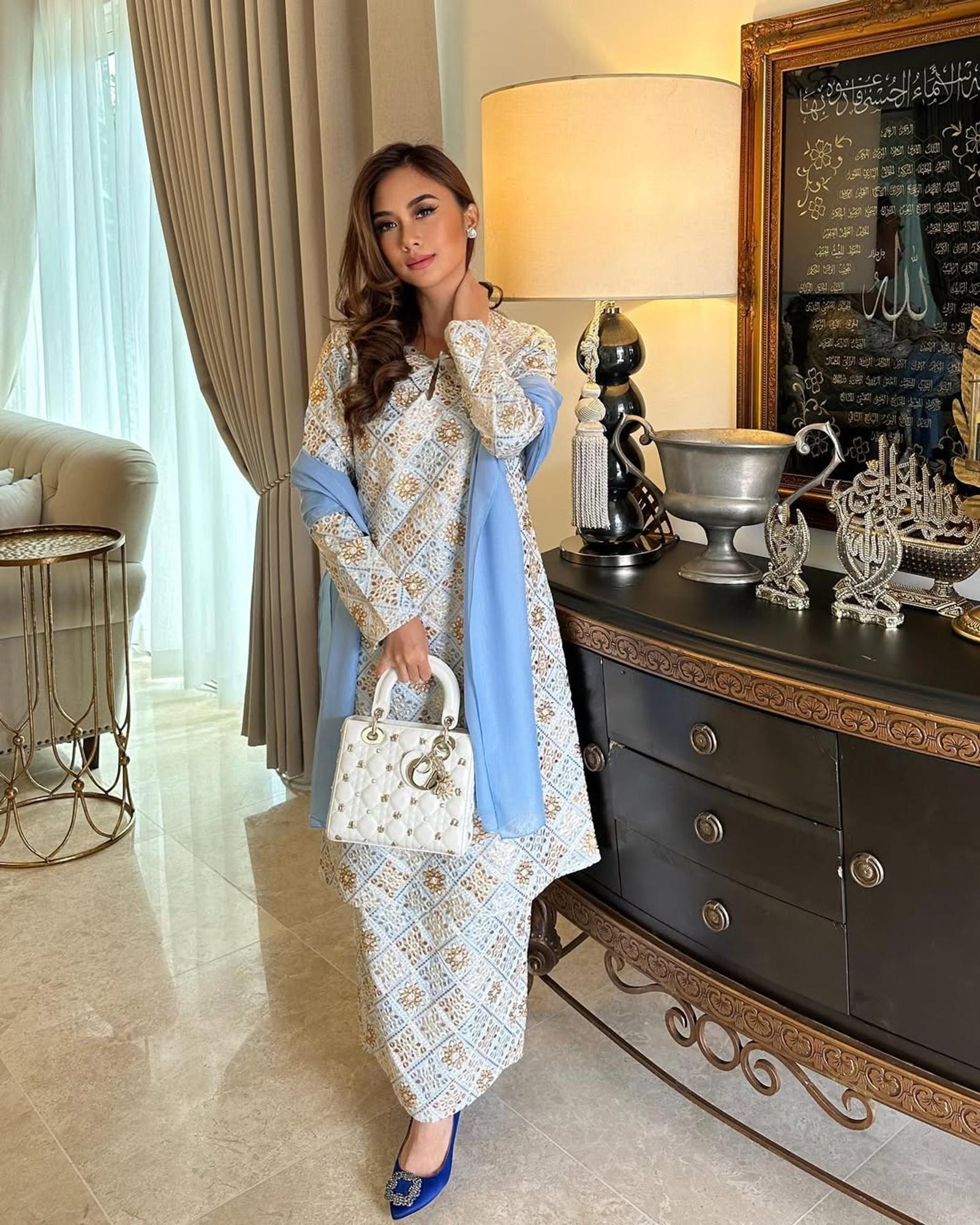 10 Inspirasi Model Baju Kurung Melayu Malaysia Modern