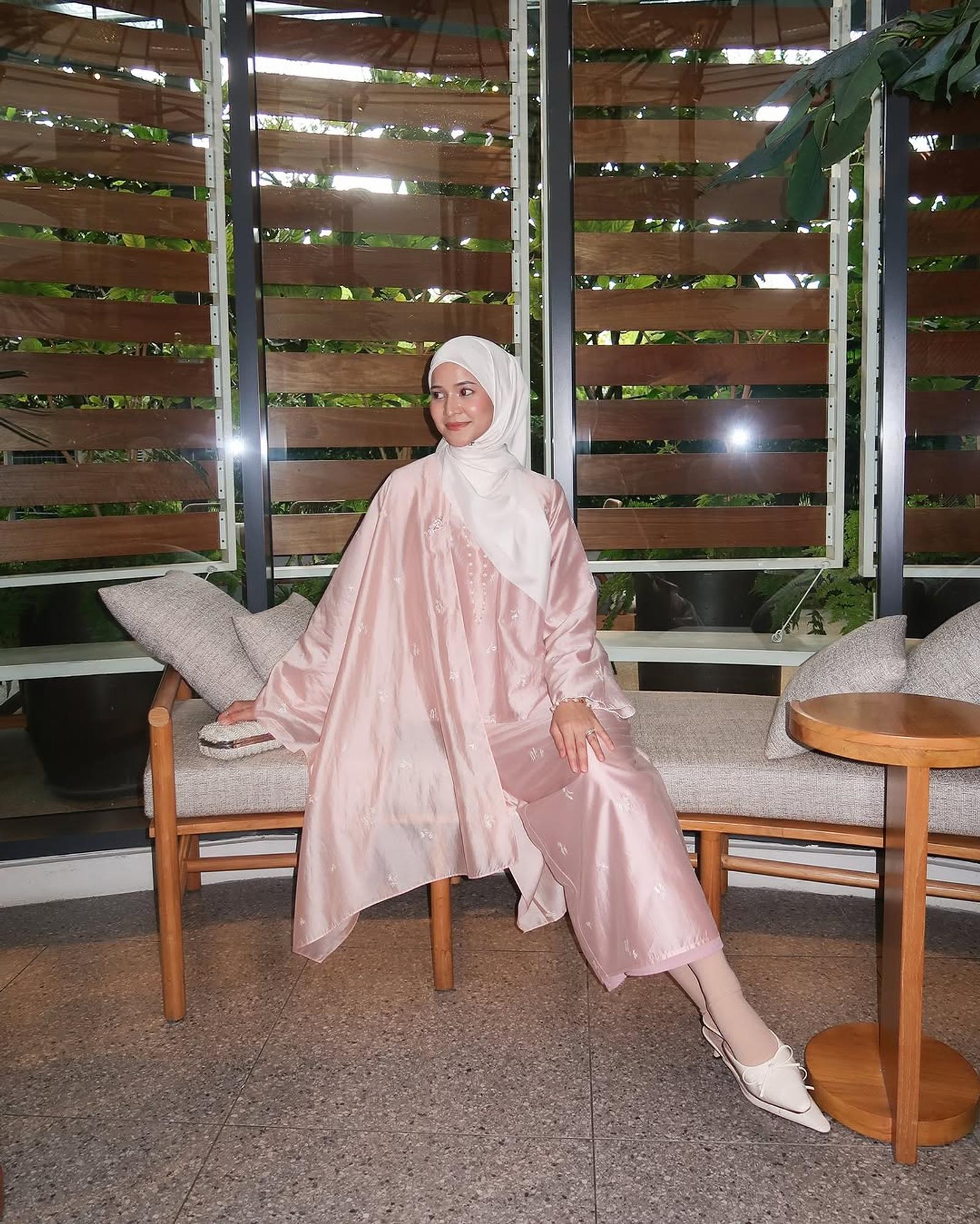 10 Inspirasi Model Baju Kurung Melayu Malaysia Modern