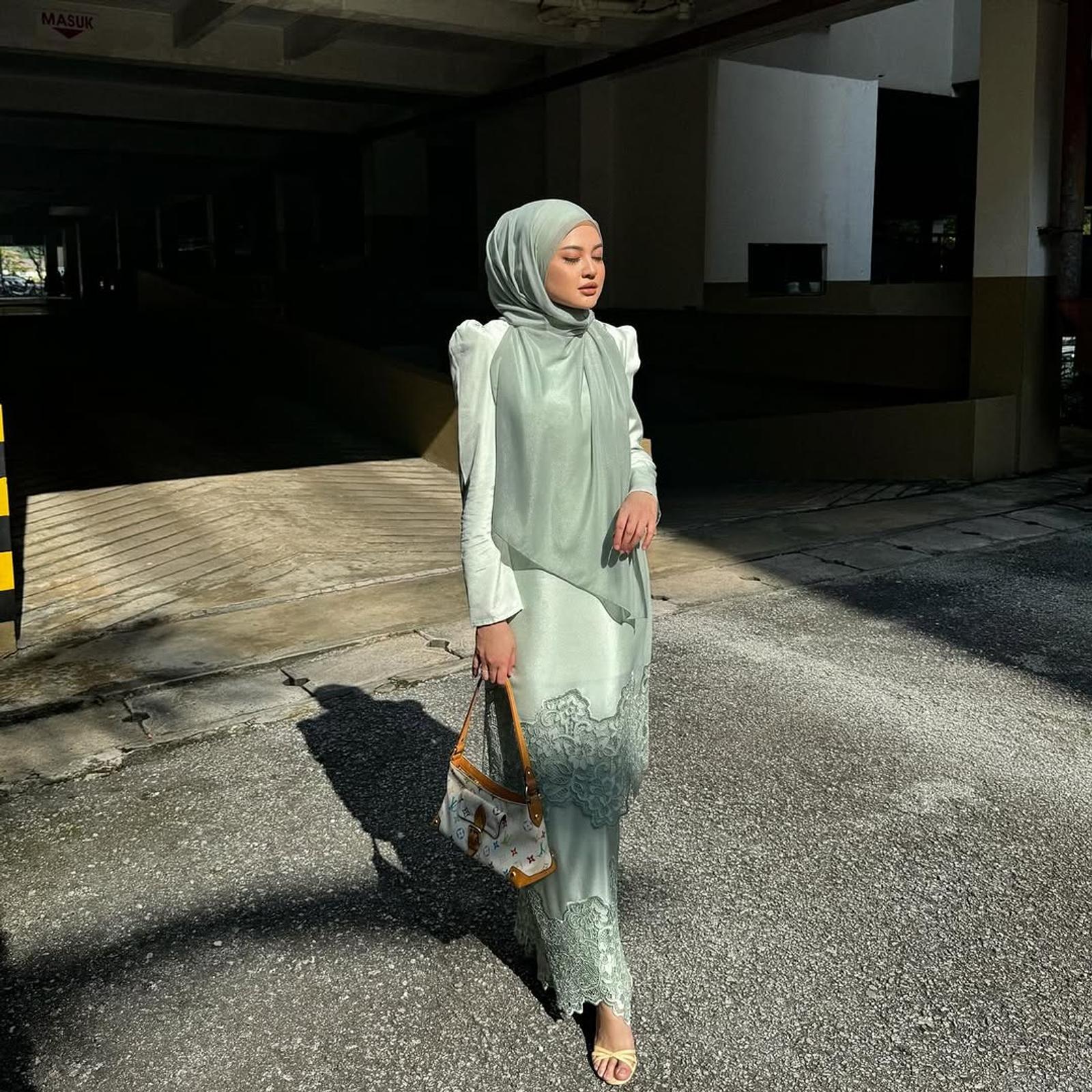 10 Inspirasi Model Baju Kurung Melayu Malaysia Modern