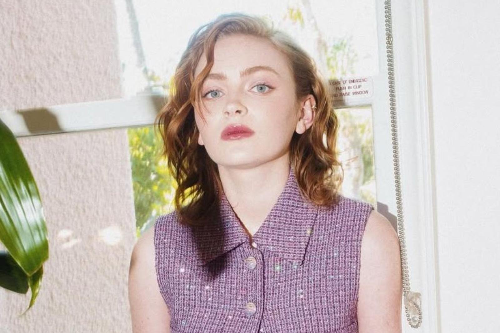 Gaya Makeup Sadie Sink, Natural Sekaligus Elegan! 