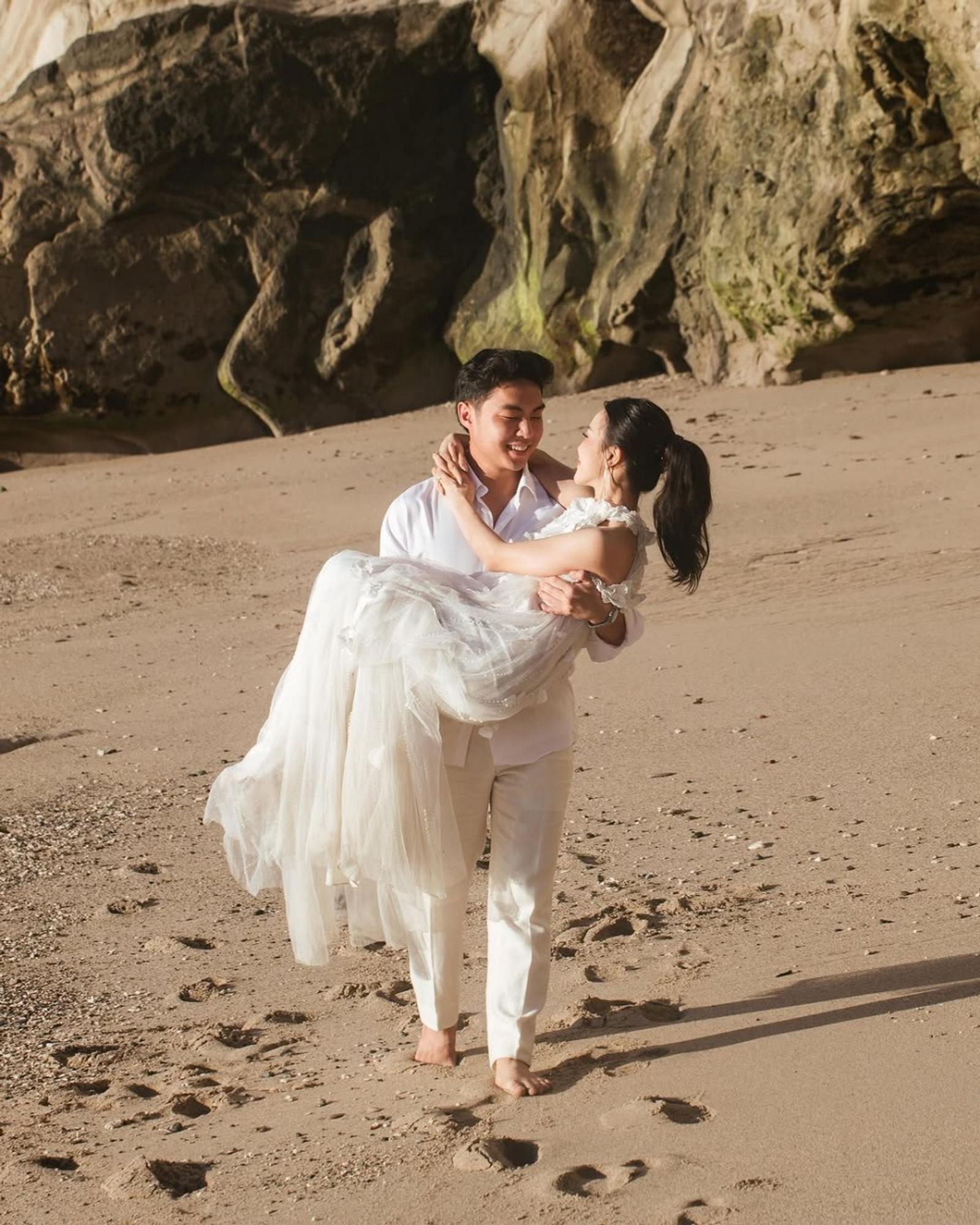 7 Foto Pre-Wedding Jessica Jane dan Erwin Phang, Vibes Drama China!