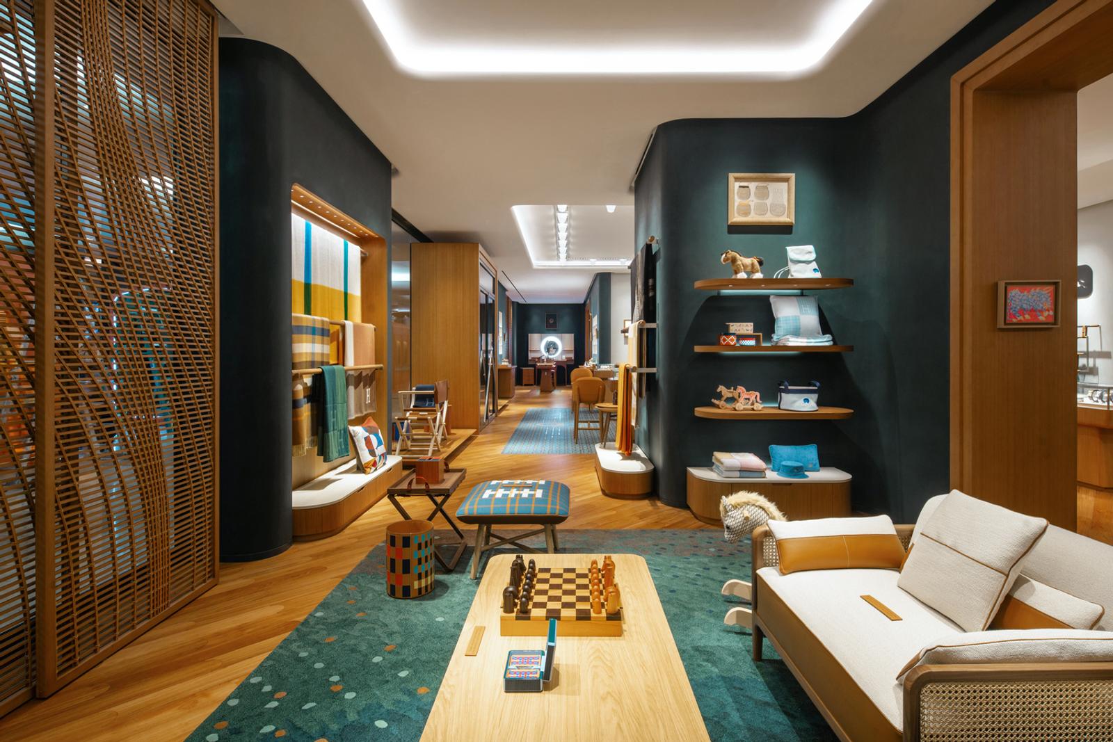 Butik Hermès Plaza Indonesia Hadirkan Sentuhan Unik dari Seniman Lokal