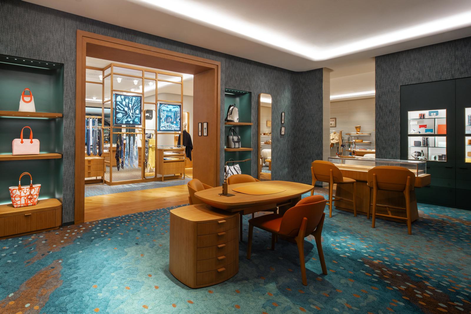 Butik Hermès Plaza Indonesia Hadirkan Sentuhan Unik dari Seniman Lokal
