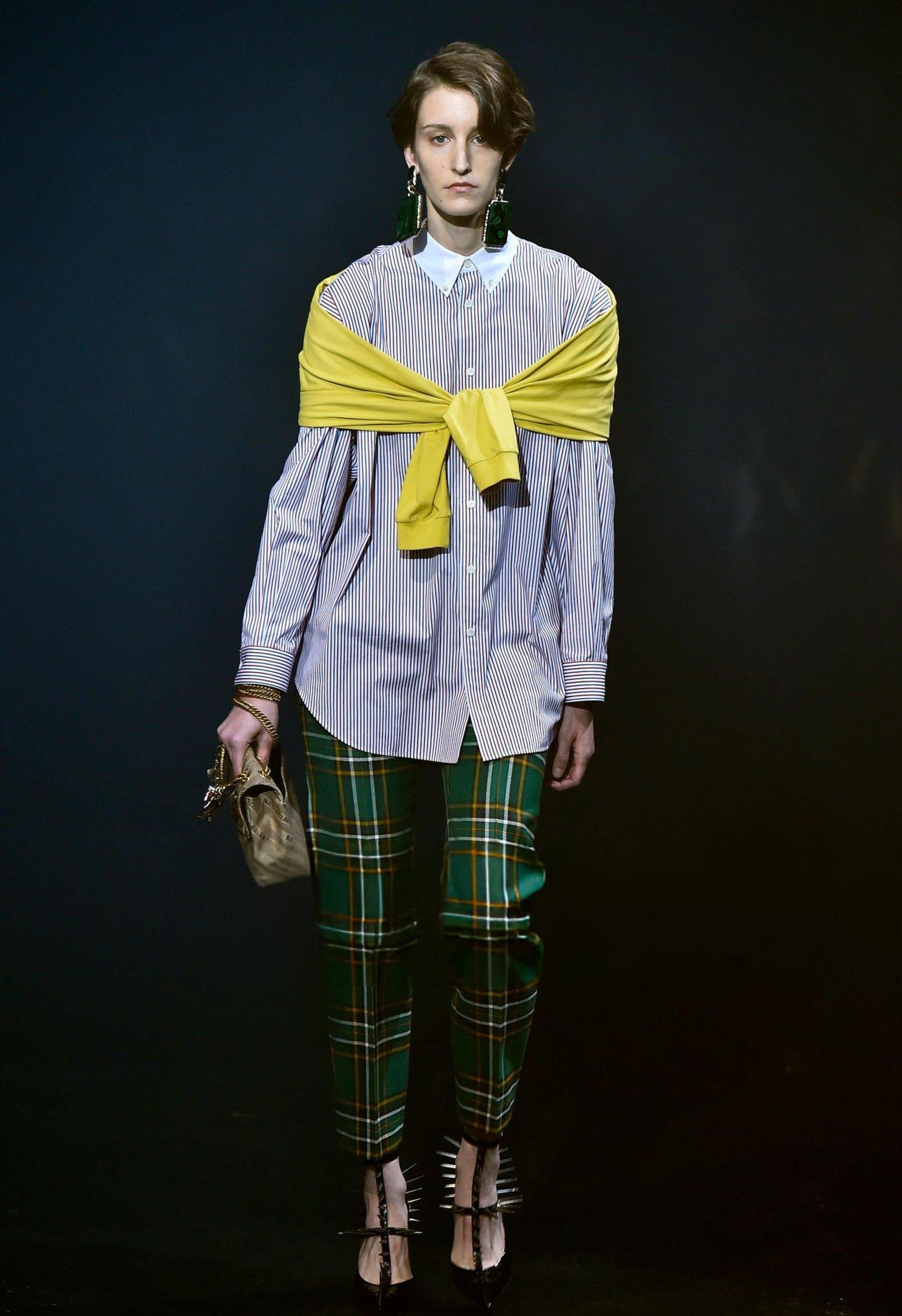 7 Presentasi Koleksi Demna Gvasalia Paling Eksentrik di Balenciaga