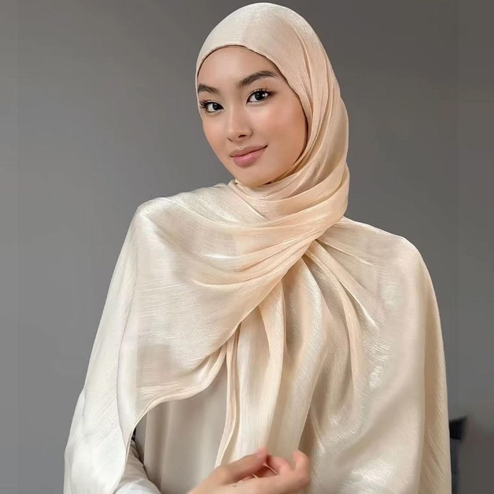 Bahan Shimmer Panas atau Tidak? Yuk Kenali Karakternya!