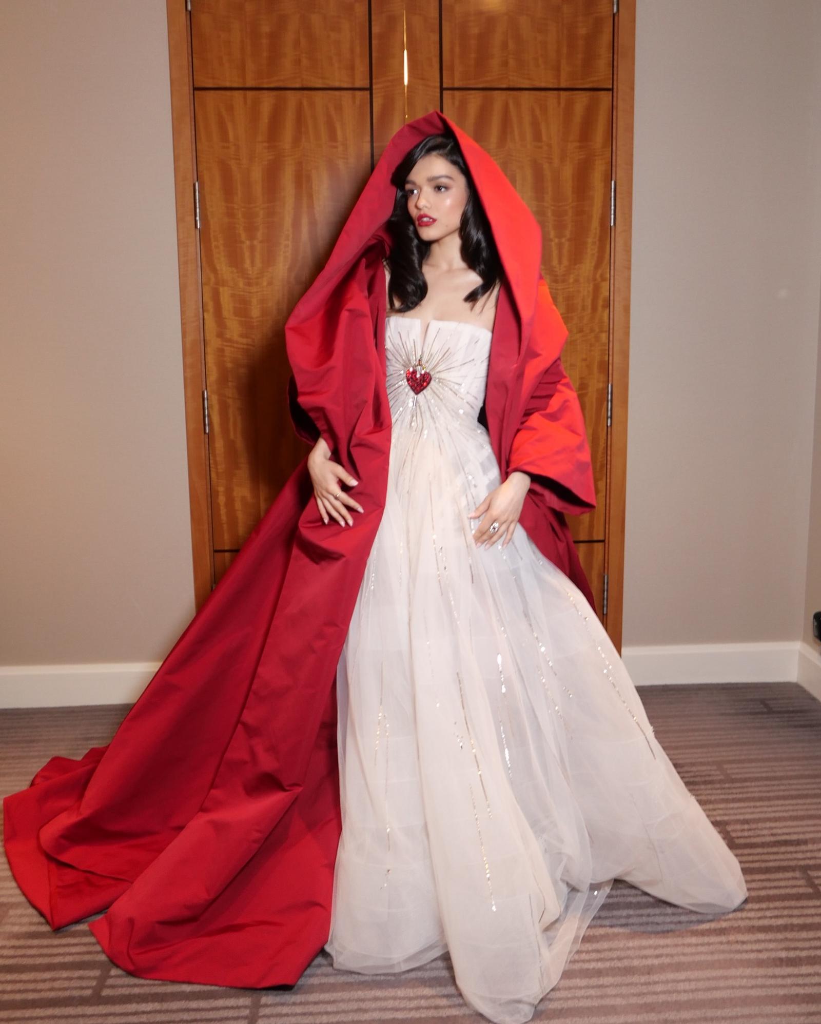 9 Gaya Terbaik Rachel Zegler Selama Press Tour Film 'Snow White'