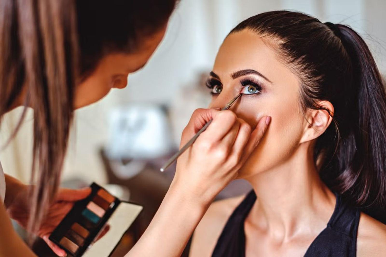 Tips Memilih MUA Pernikahan, Tampil Memukau di Hari Bahagia 
