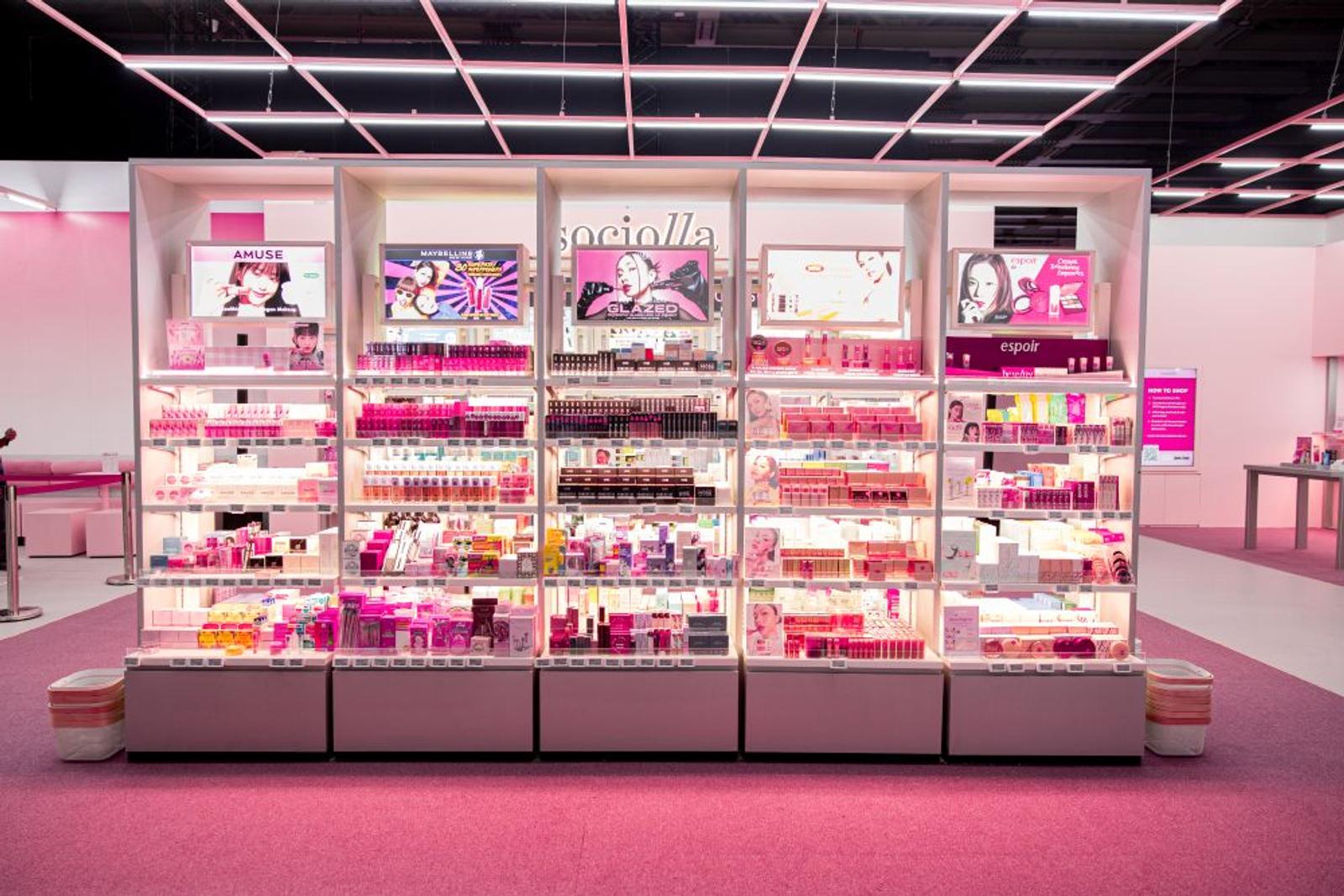 Rayakan Satu Dekade, Sociolla Hadirkan Beauty Museum 