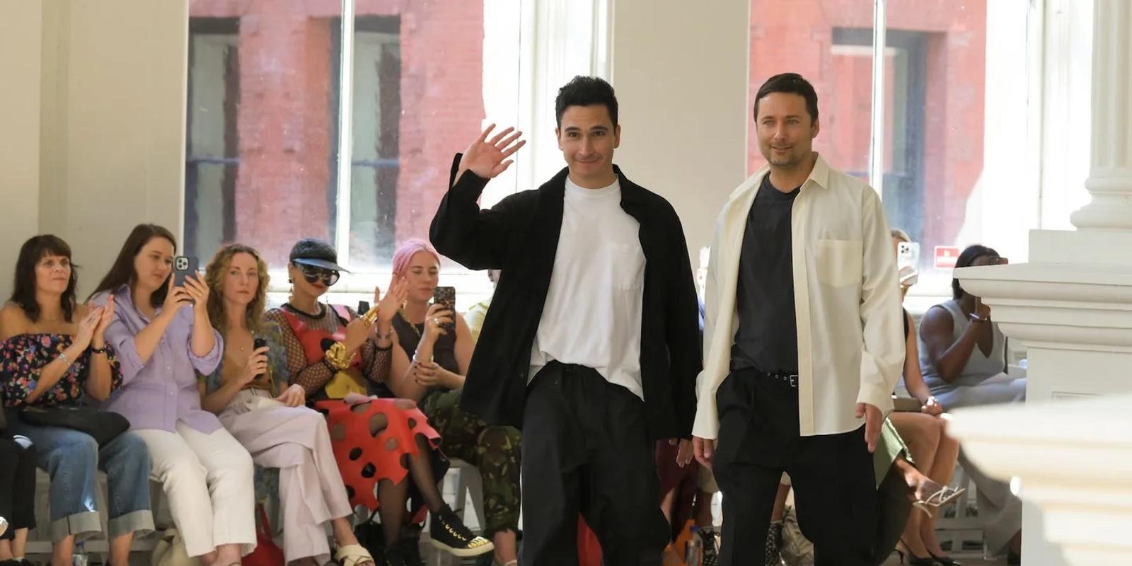 Loewe Menunjuk Dua Direktur Kreatif Baru, Gantikan Jonathan Anderson