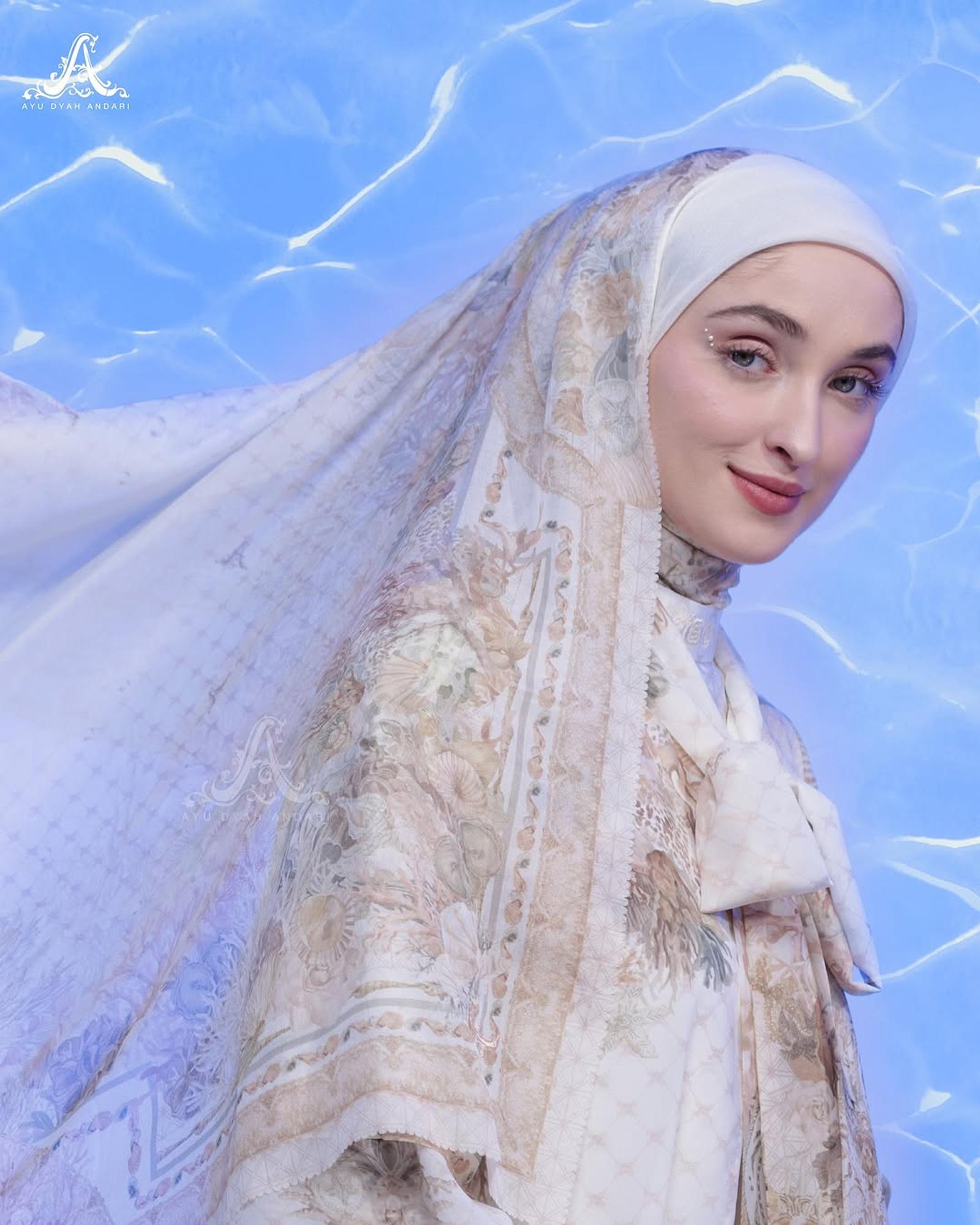 5 Hijab Scarf Bermotif untuk Lebaran 2025