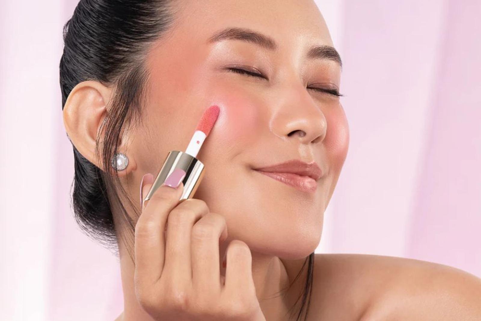 Tips Makeup Flawless di Lebaran: Rahasia Tampil Memikat & Tahan Lama 