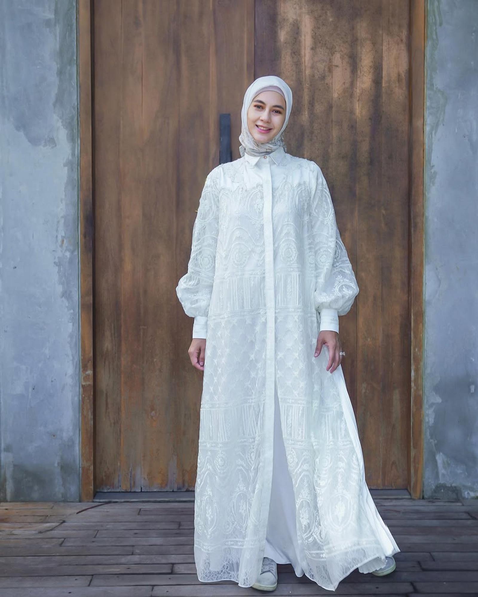 Gaya Fashion Selebriti yang Bisa Kamu Tiru untuk Lebaran
