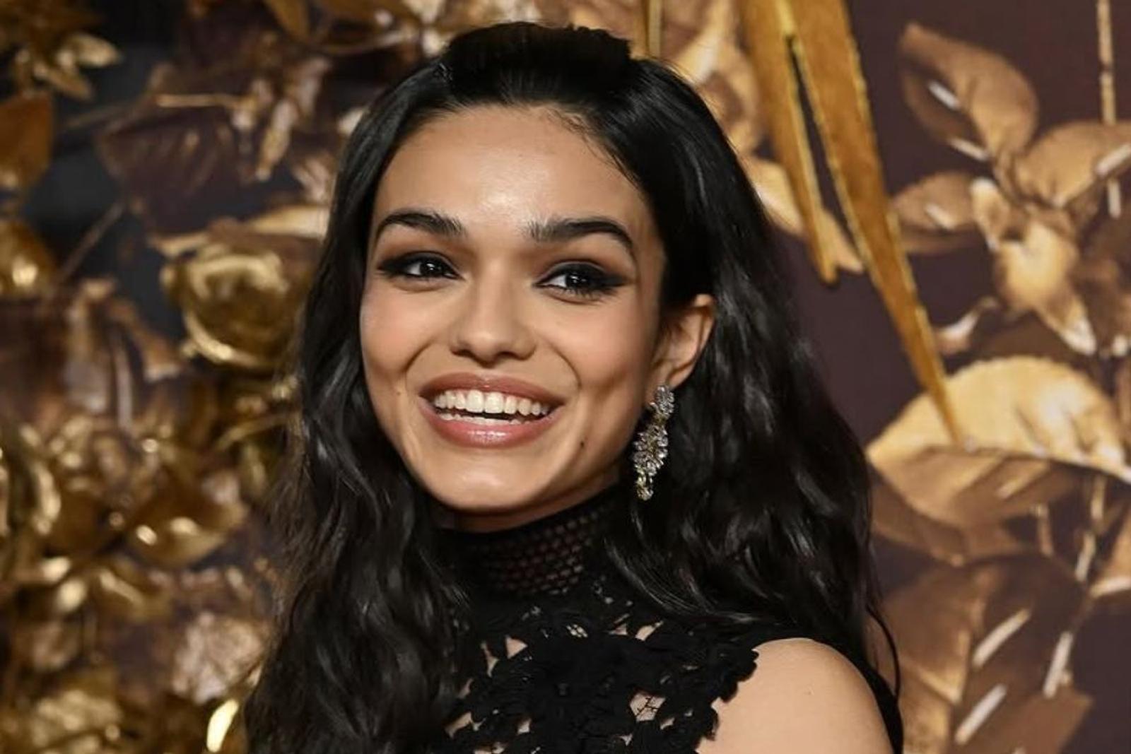 Deretan Gaya Makeup Rachel Zegler, Glam dan On Point!