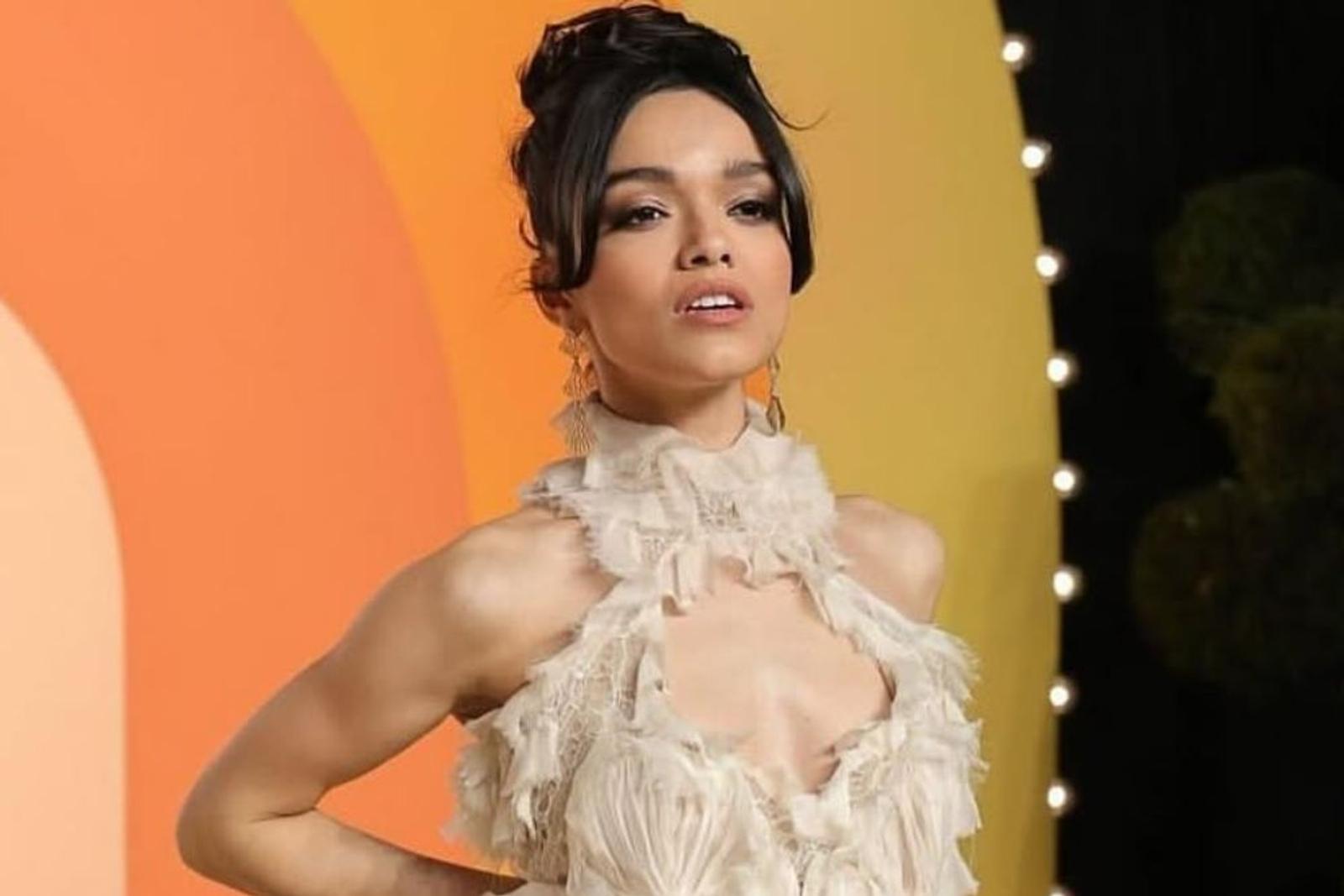 Deretan Gaya Makeup Rachel Zegler, Glam dan On Point!