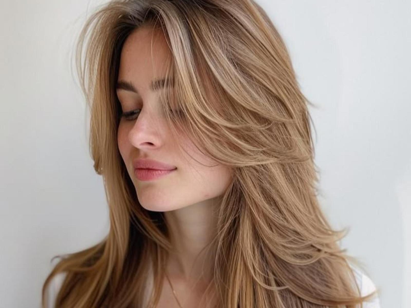 Inspirasi Gaya Long Wavy Hair untuk Kesan Feminin