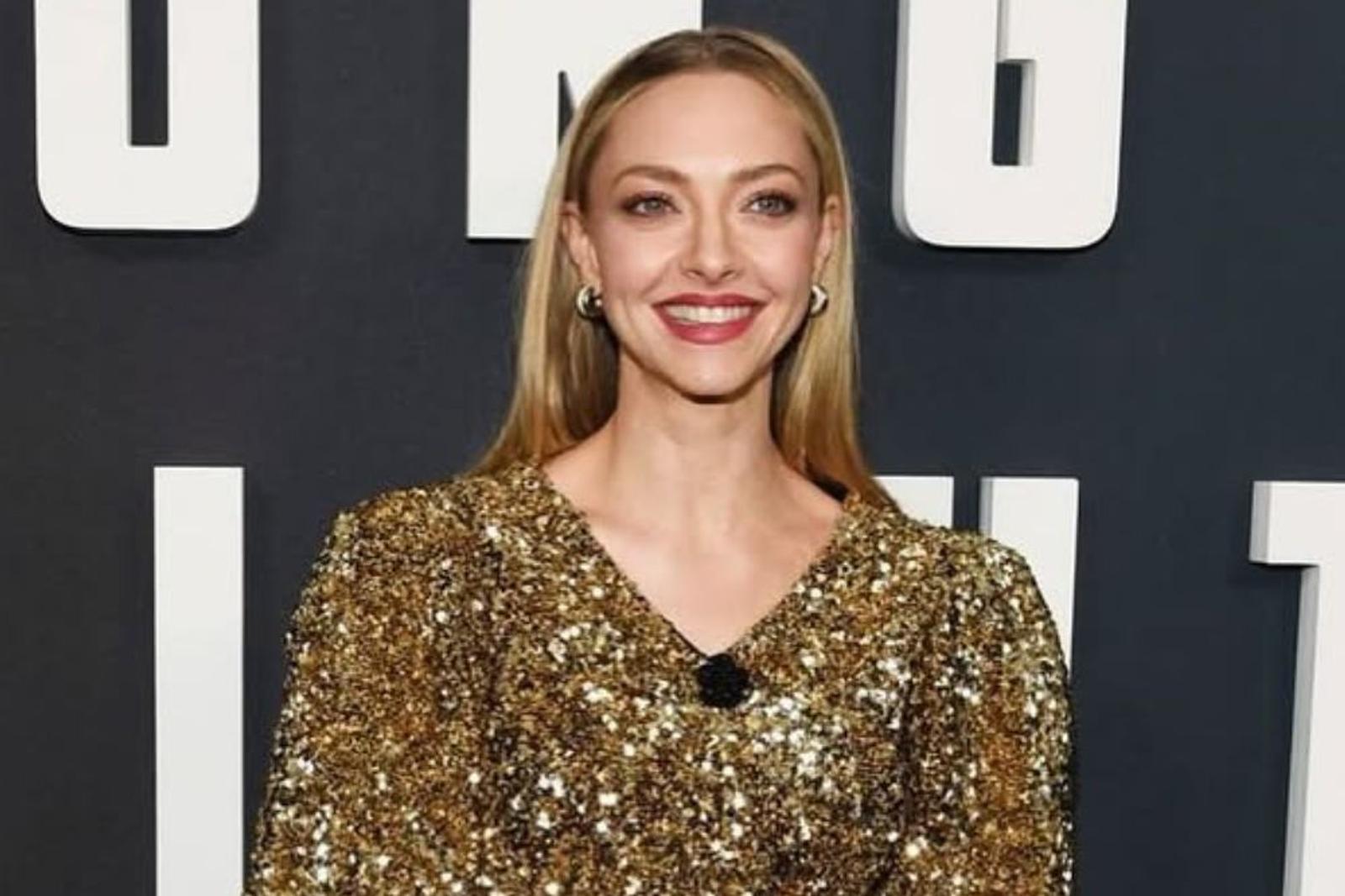 Gaya Makeup A la Amanda Seyfried, Ikonik! 