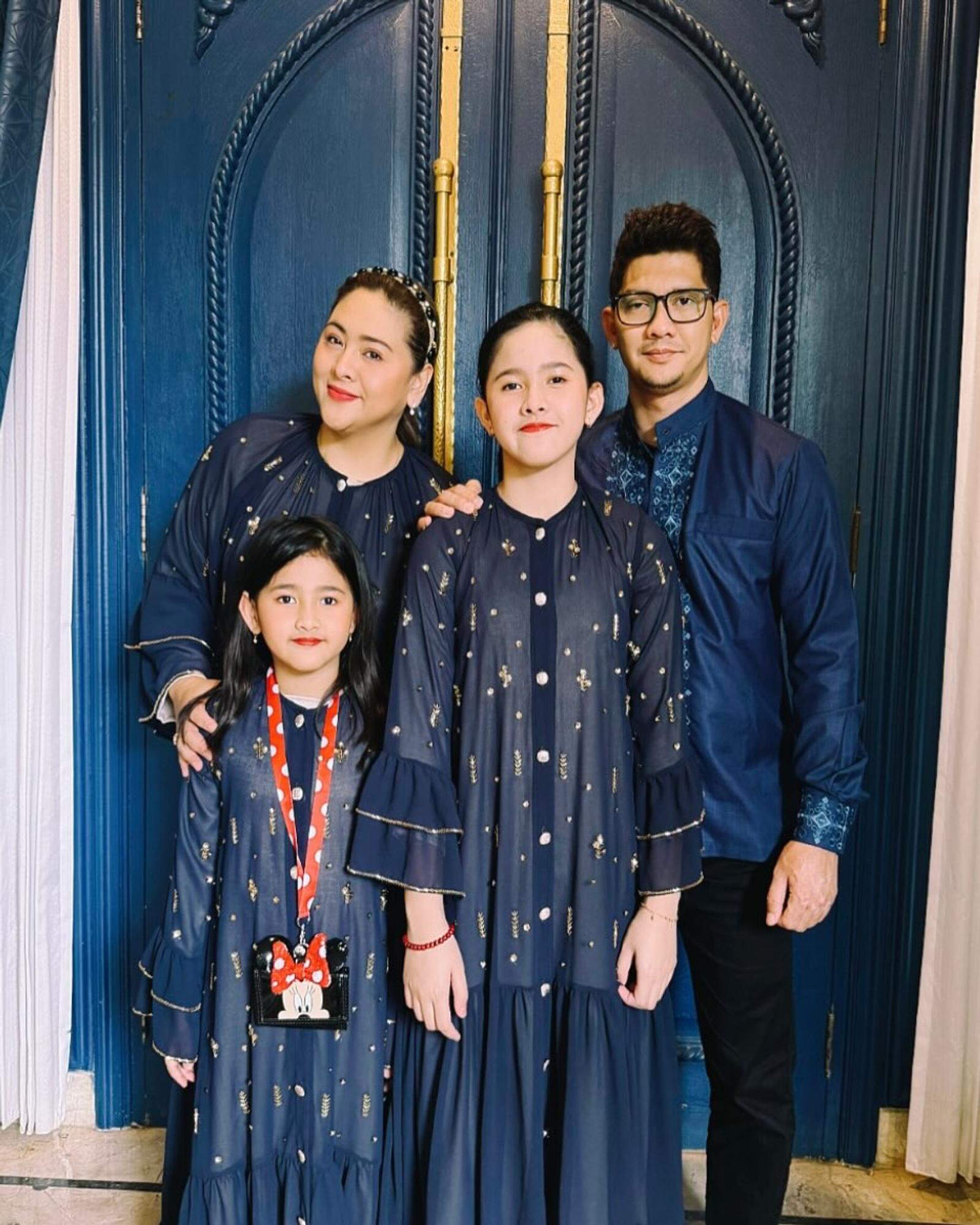 Gaya Outfit Lebaran 2025 Keluarga Artis Indonesia