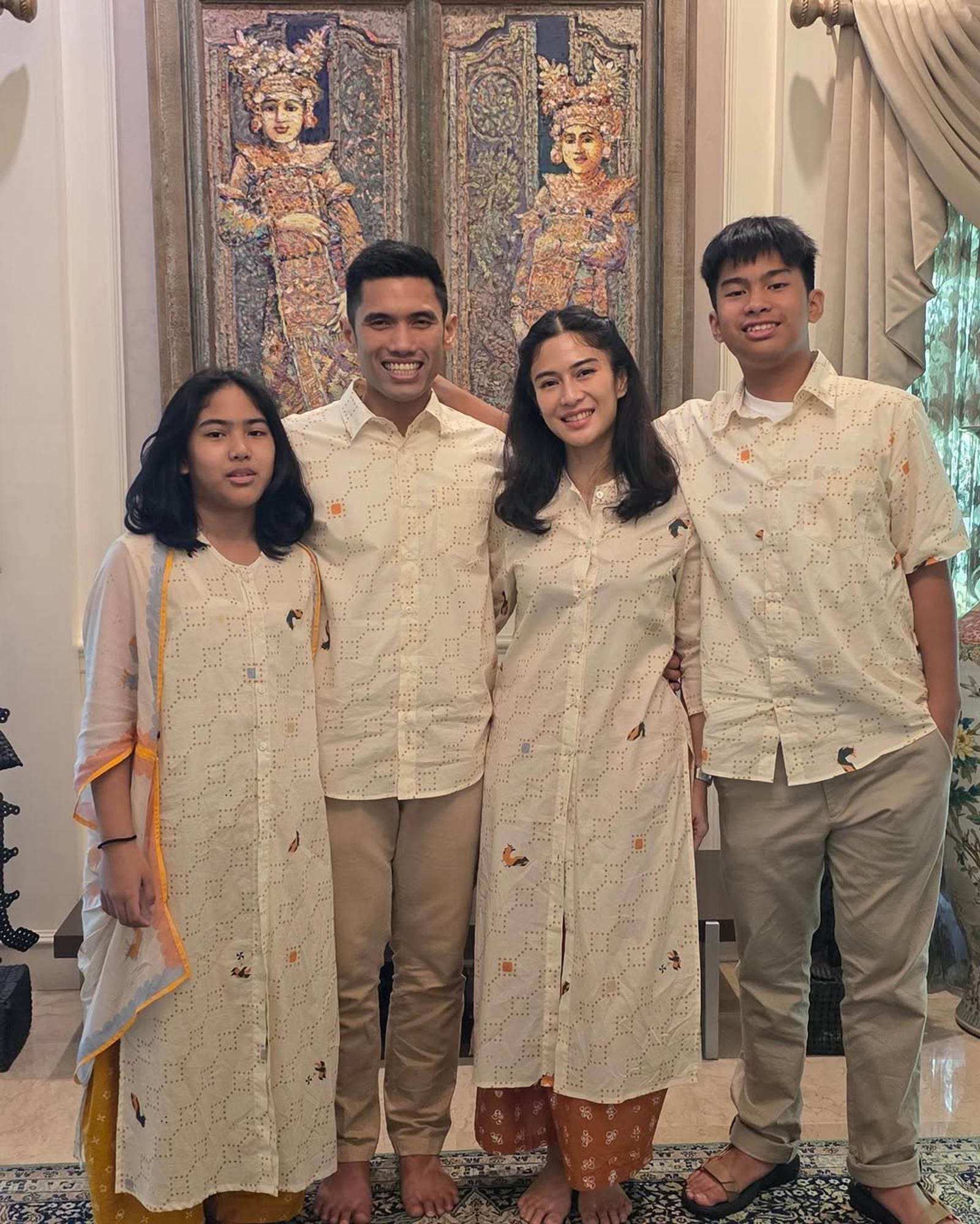 Gaya Outfit Lebaran 2025 Keluarga Artis Indonesia