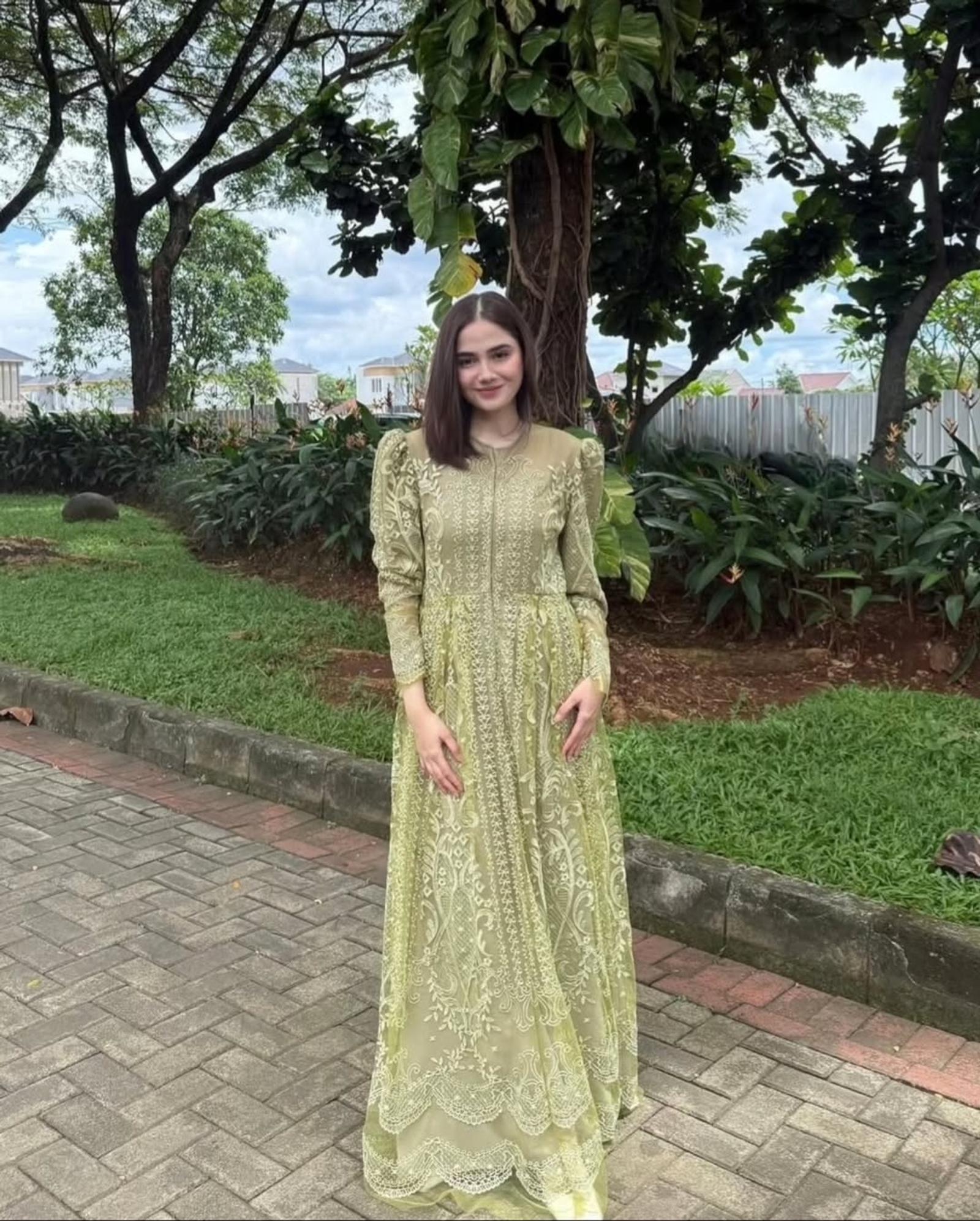 Outfit Baju Lebaran 2025 Artis Indonesia, Syifa Hadju hingga Luna Maya