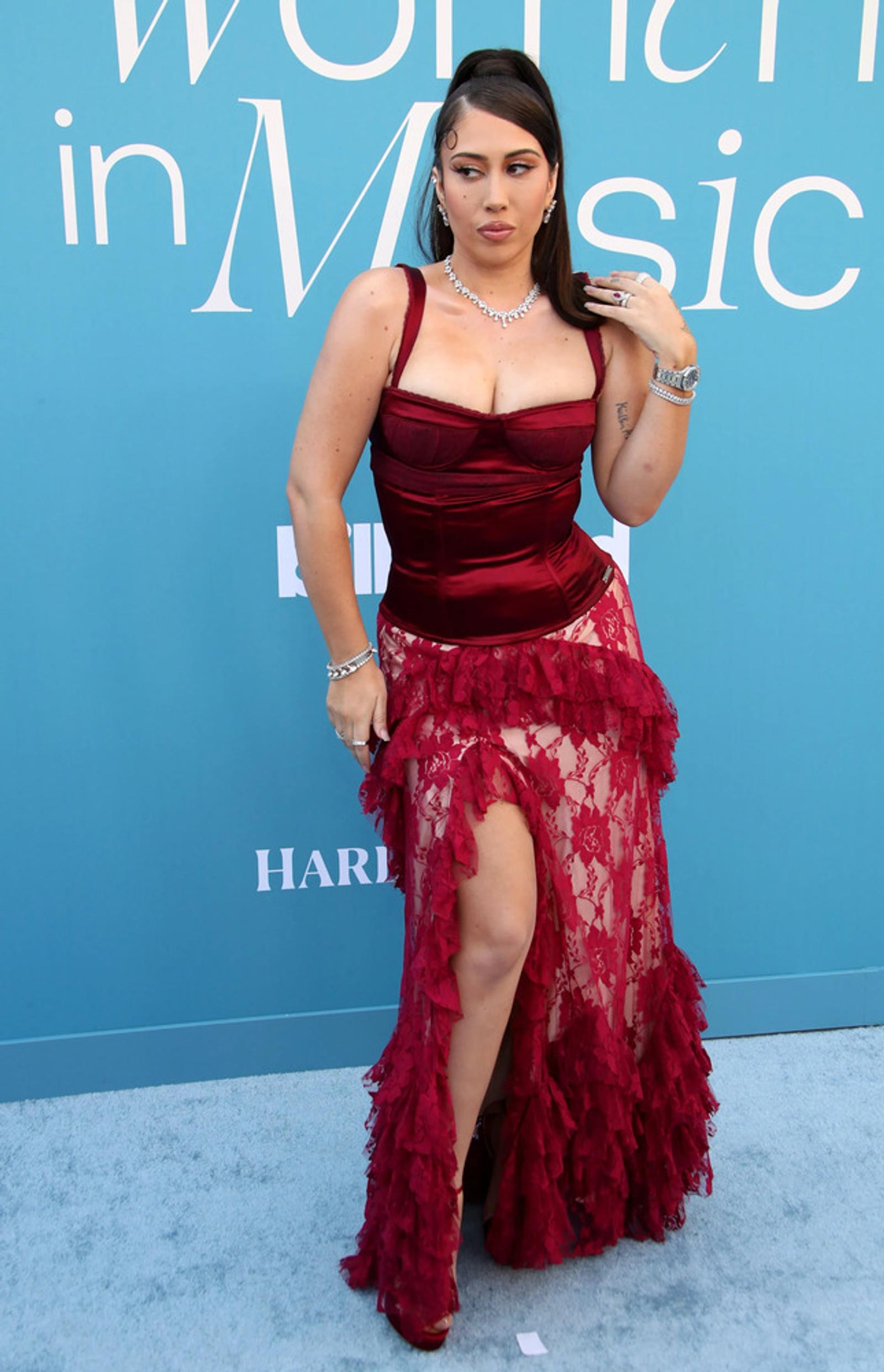11 Gaya Artis Perempuan di Billboard Women in Music Awards 2025