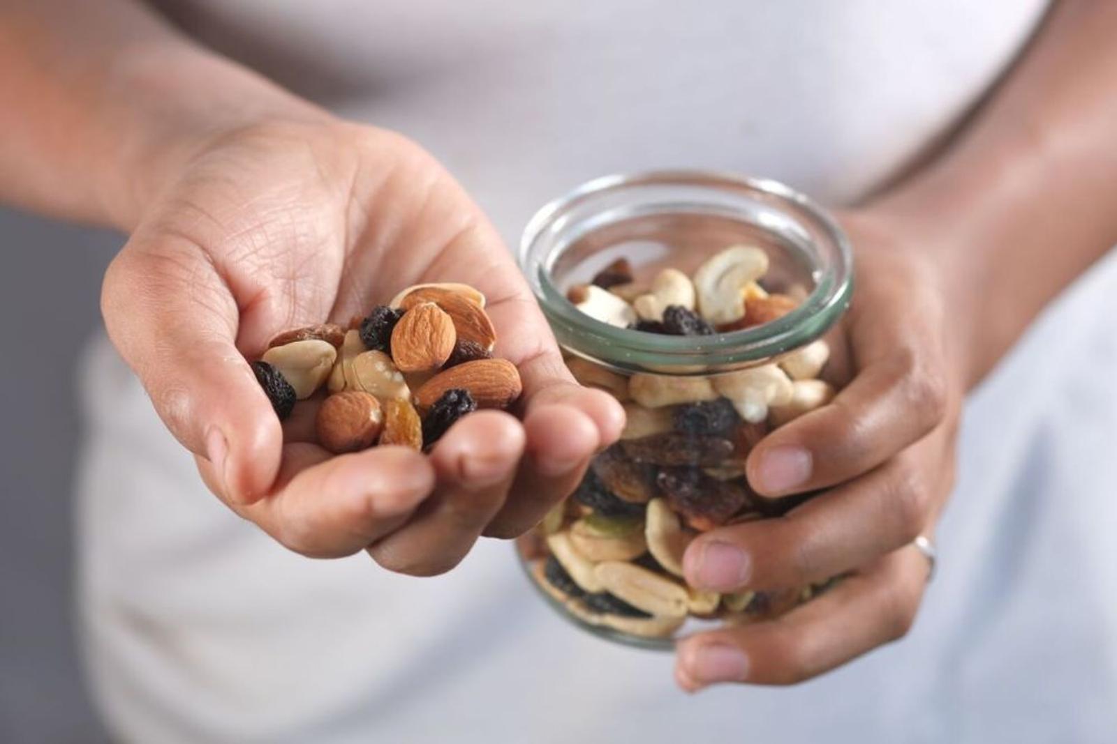 Makanan yang Baik untuk Kesehatan Kulit, Bikin Glowing 