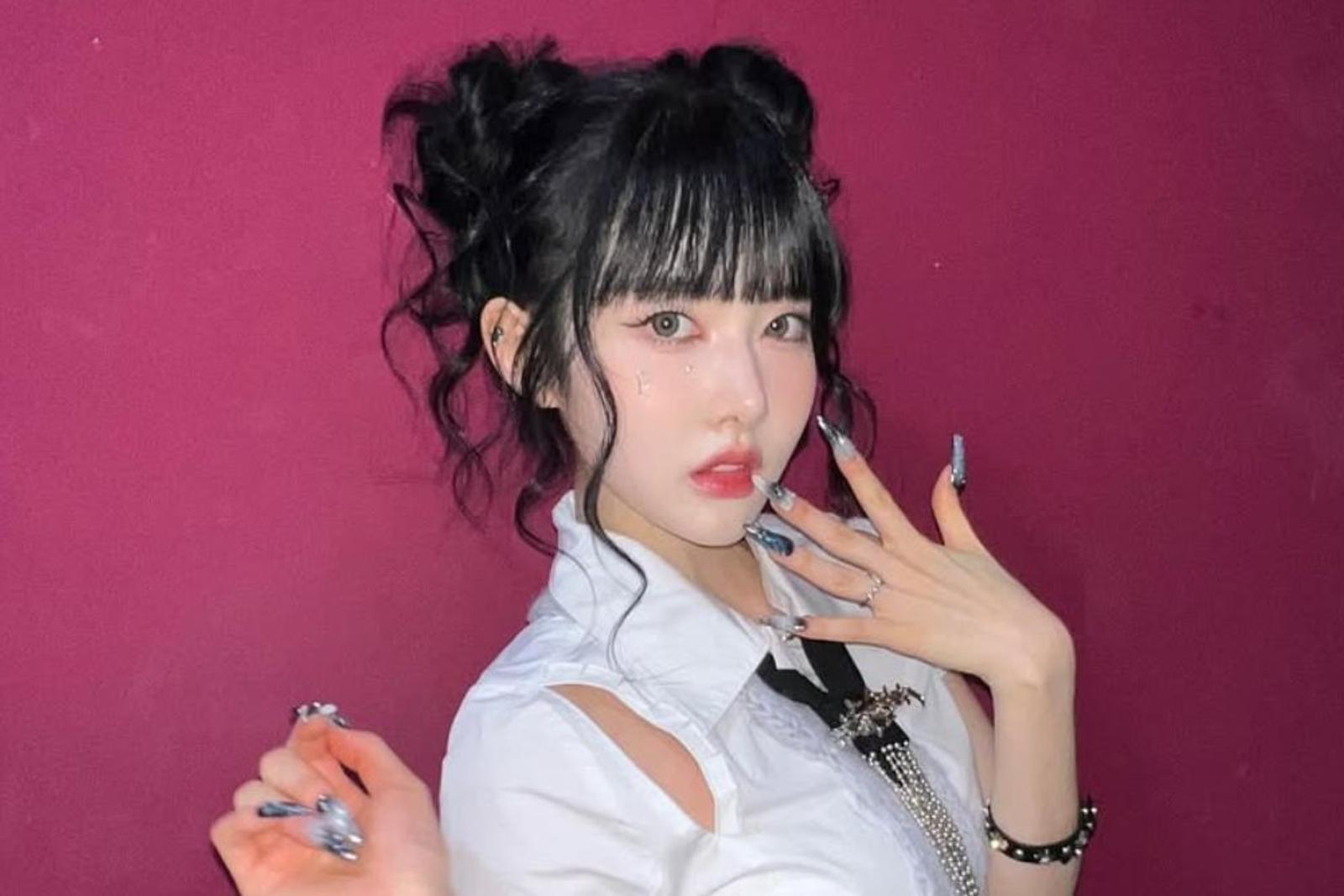 Inspirasi Gaya Makeup Park Si Eun, Statement!