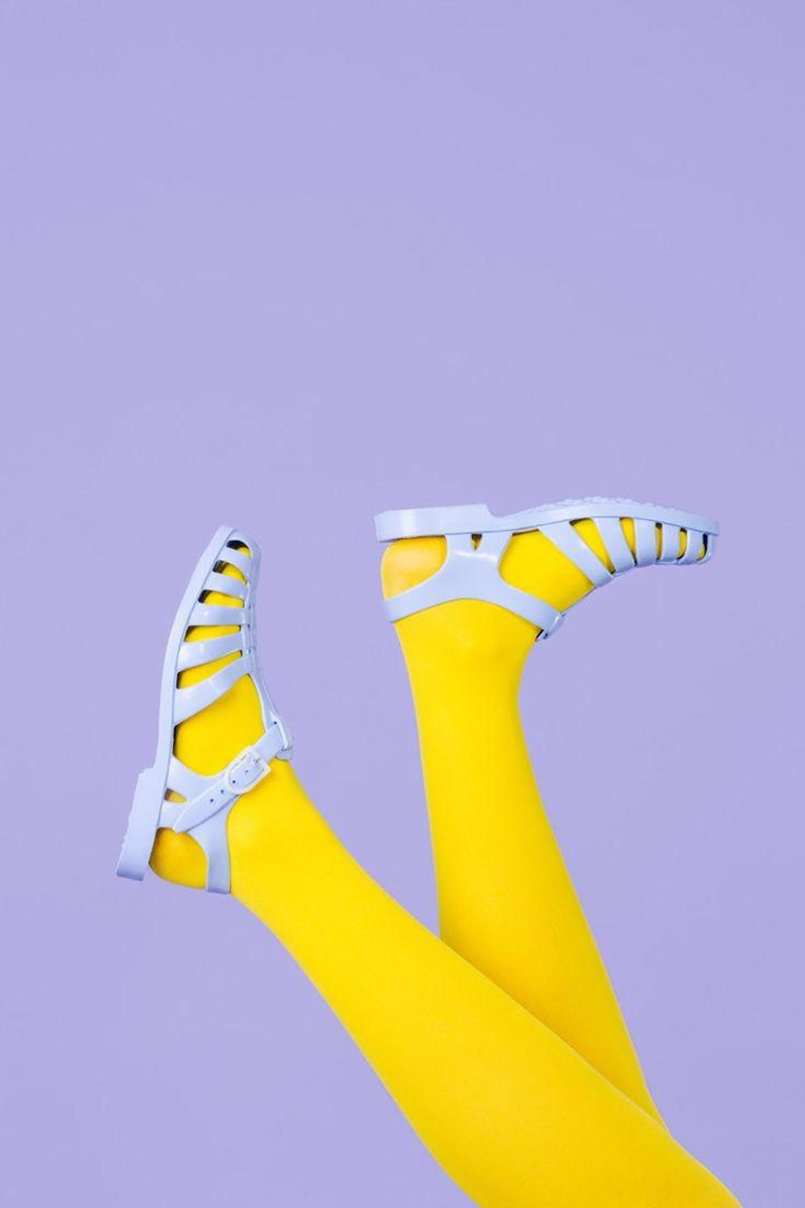 5 Cara Membersihkan Sandal Jelly, Gampang Banget!