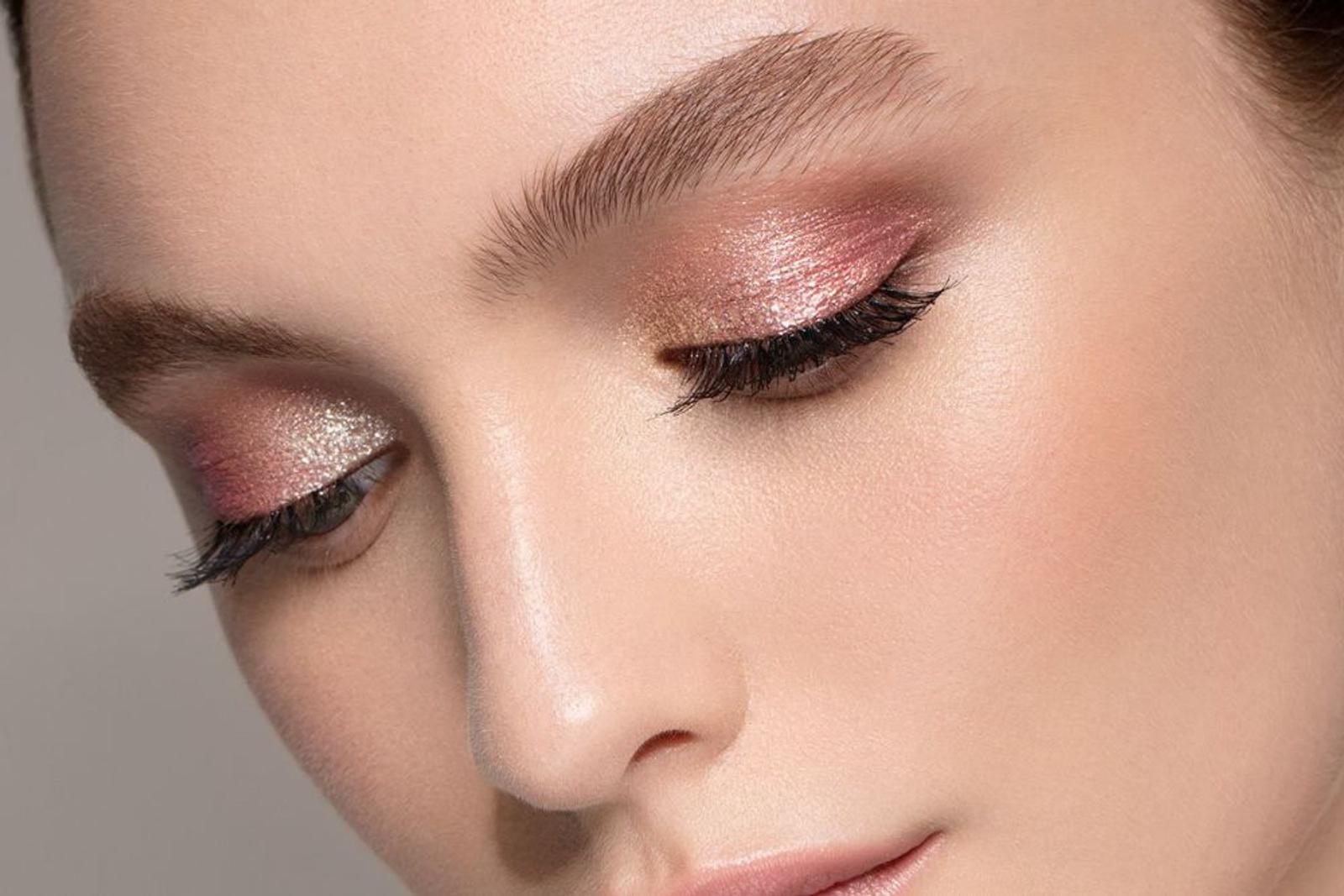 Rahasia Makeup Fresh Look Seperti Habis Mandi, Bikin Tampilan Segar! 