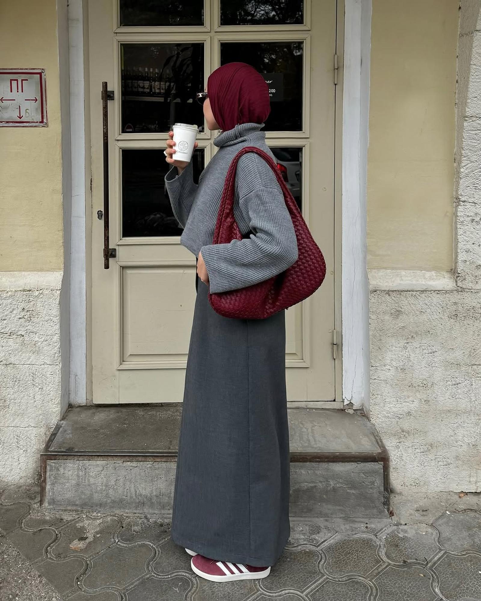 5 Tips Kombinasi Warna Bold dalam Fashion Hijab Tanpa Takut Norak