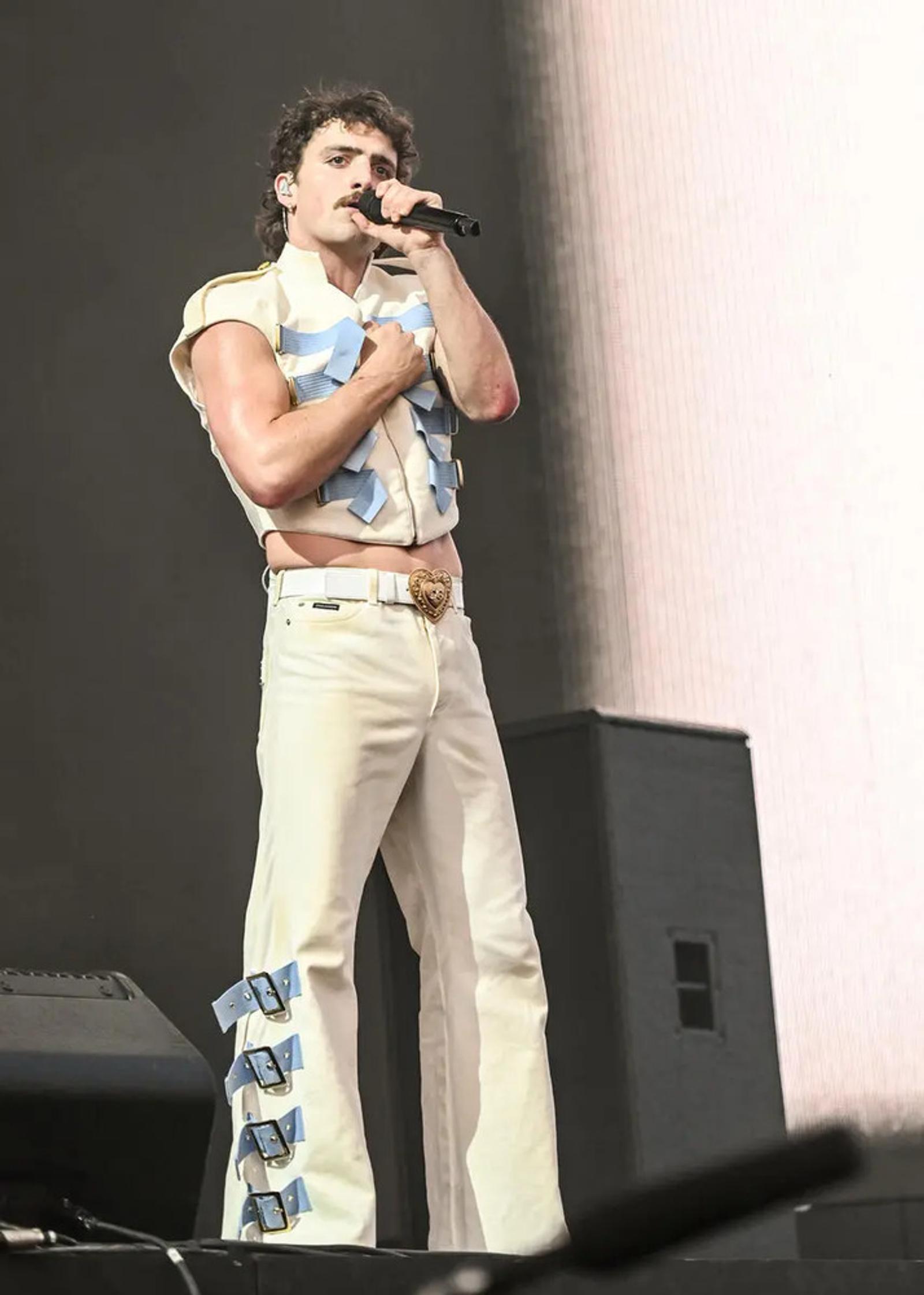 Deretan Gaya Outfit Panggung Seleb Tampil di Coachella 2025