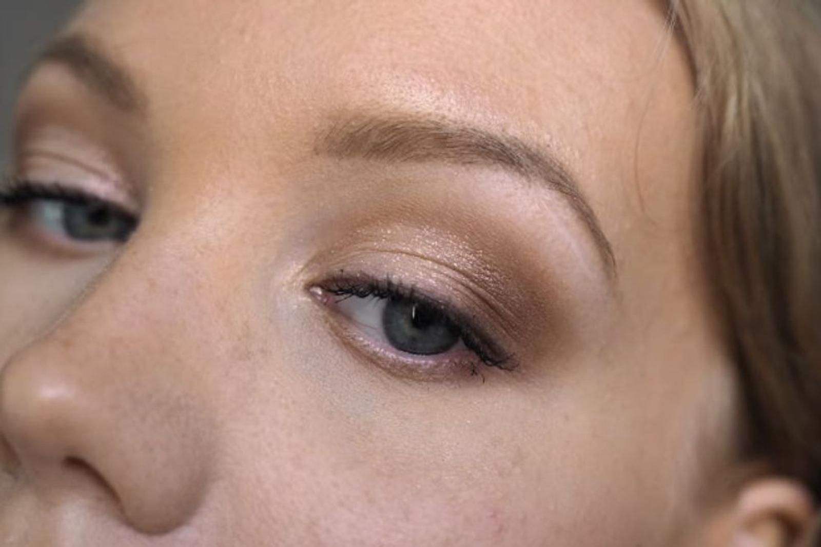 Cara Mendapatkan No Makeup Look dengan Soft Glow 