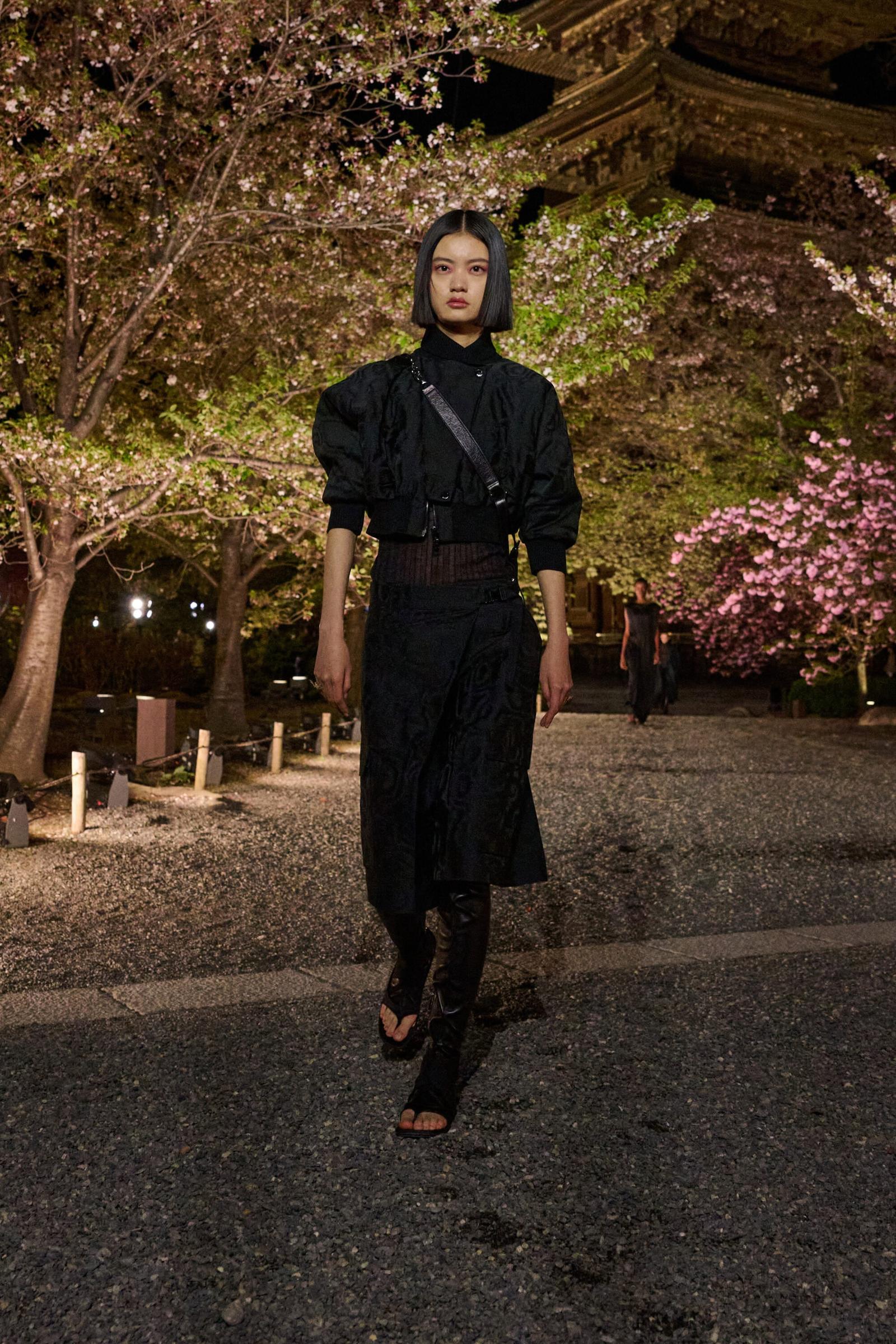 Dior Presentasikan Koleksi Pre-Fall 2025 yang Terinspirasi dari Geisha