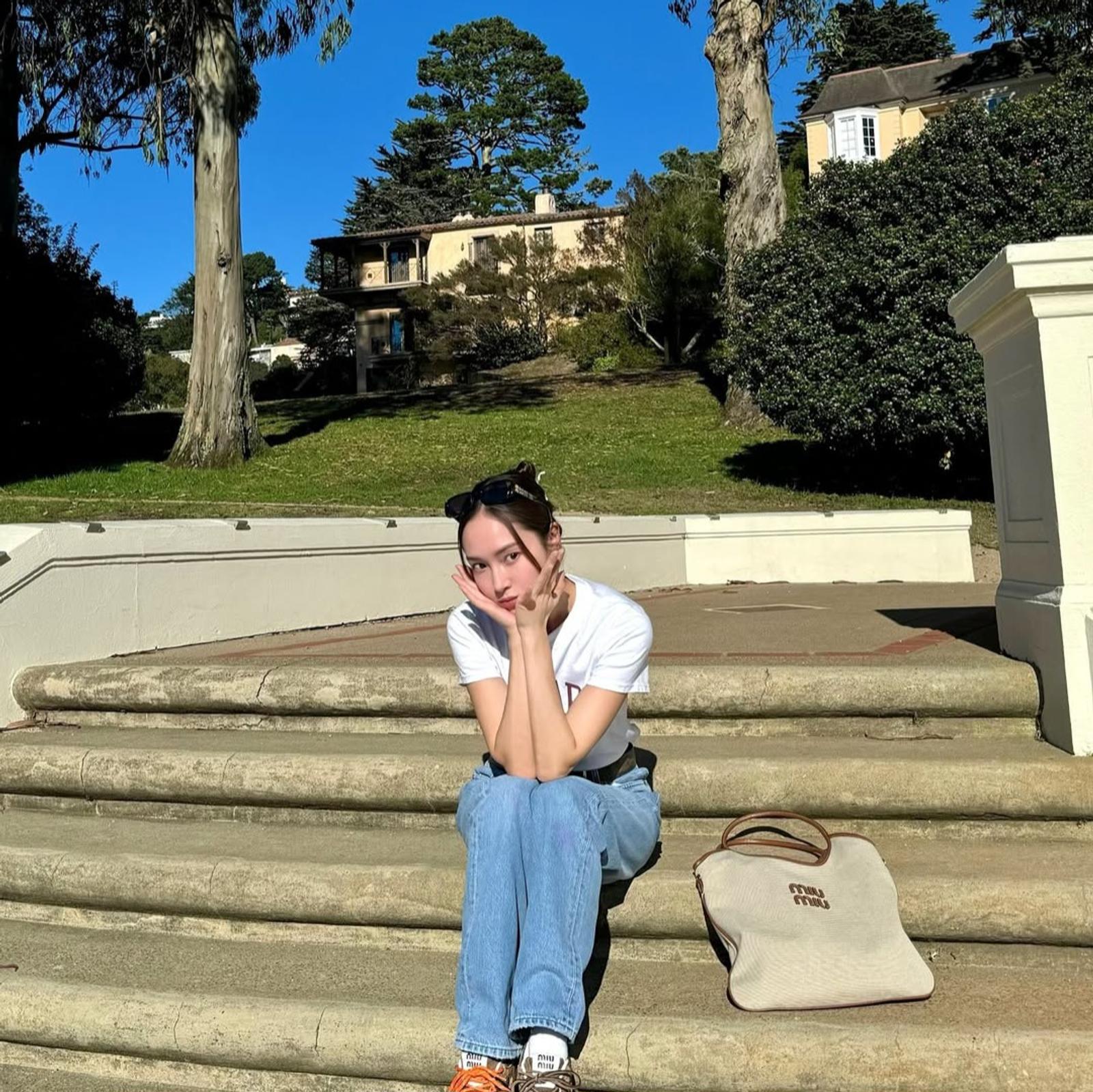 Potret Jessica Jung dengan Gaya Rambut Fresh nan Effortless 