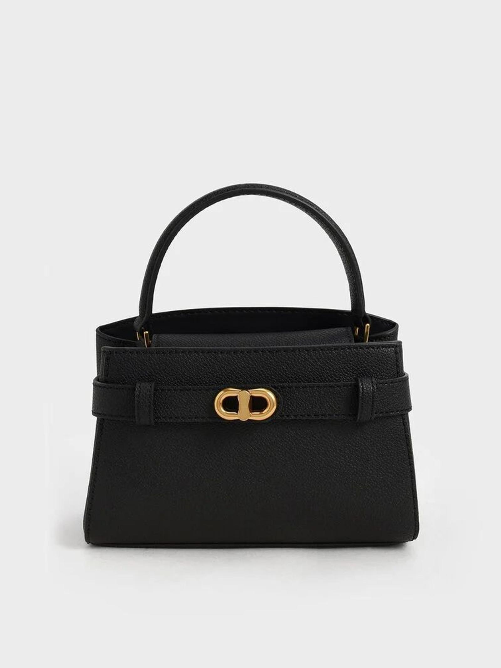 7 Harga Tas CHARLES & KEITH yang Cocok untuk Hangout