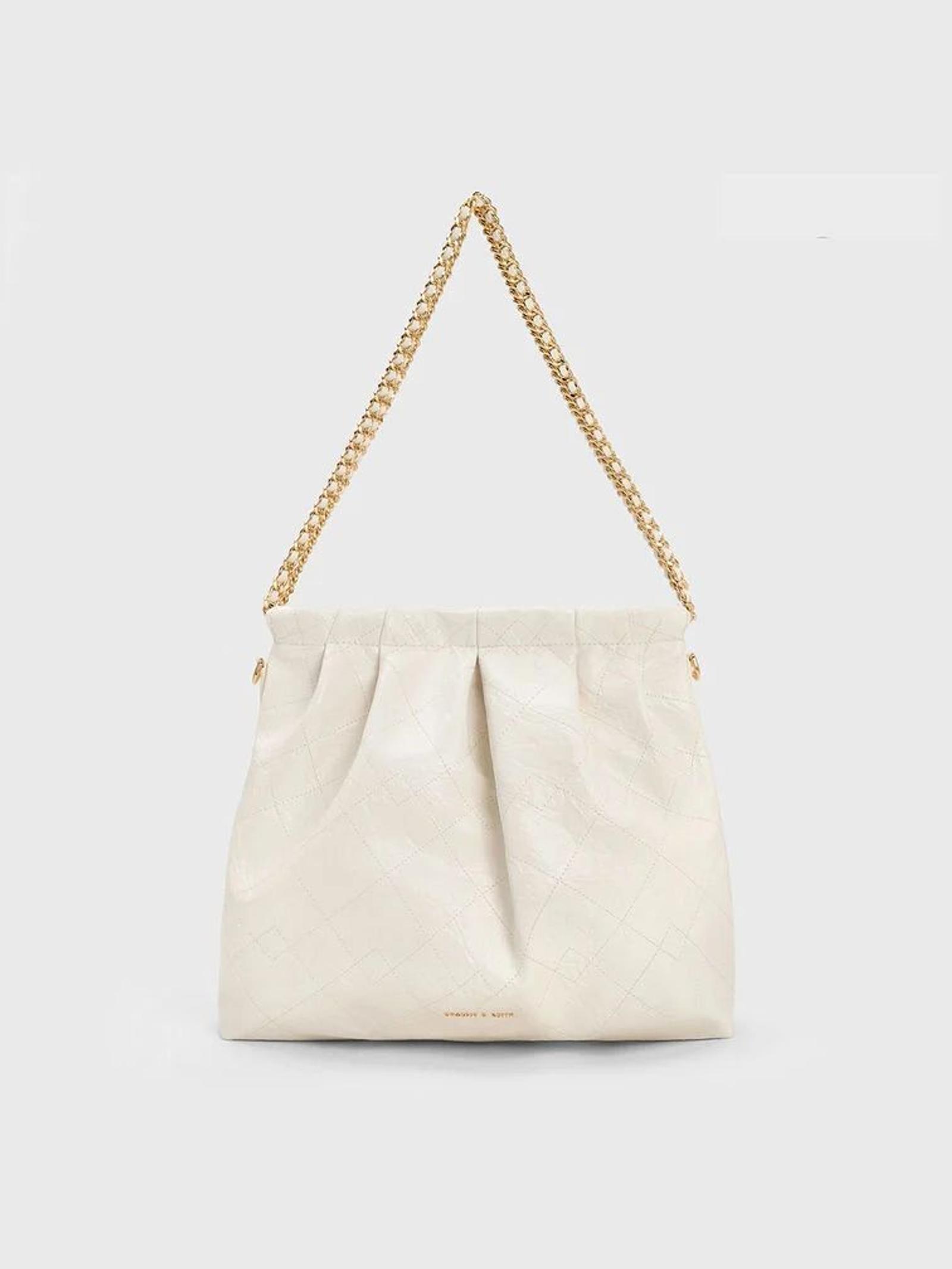 7 Harga Tas CHARLES & KEITH yang Cocok untuk Hangout