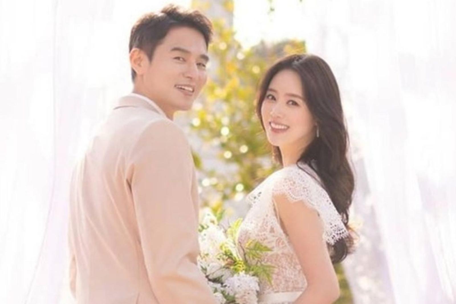 Putuskan Cerai, Ini Kisah Cinta Shin Go Eun dan Yoon Jong Hwa