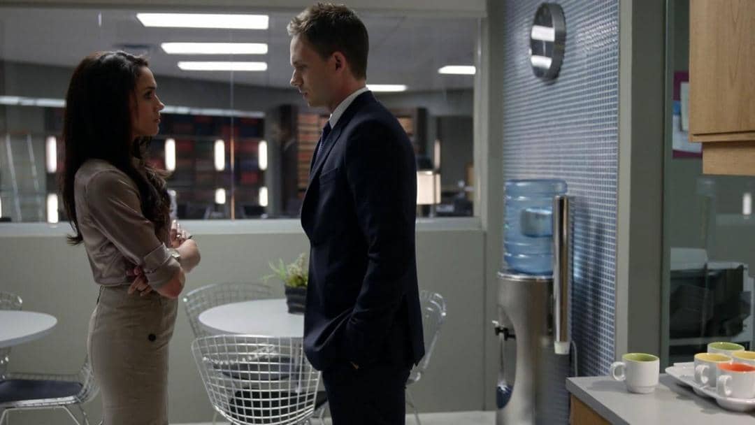 emilywatchstoomuchtelevision.blogspot.com