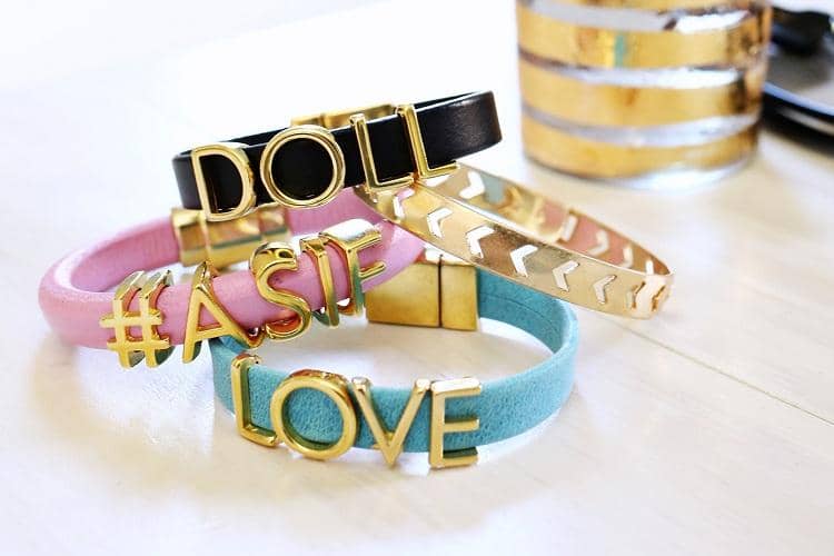 Yuk Bikin DIY Typo Bracelet. Gelang Bergaya 90'an yang Kembali Jadi Tren