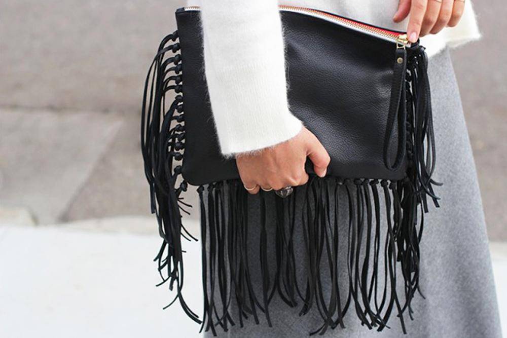 Yuk Buat DIY Leather Fringe Clutch Favorit Popbela