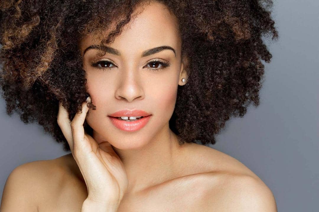 Cara Mudah Dapatkan Wajah Bebas Kilap Seharian