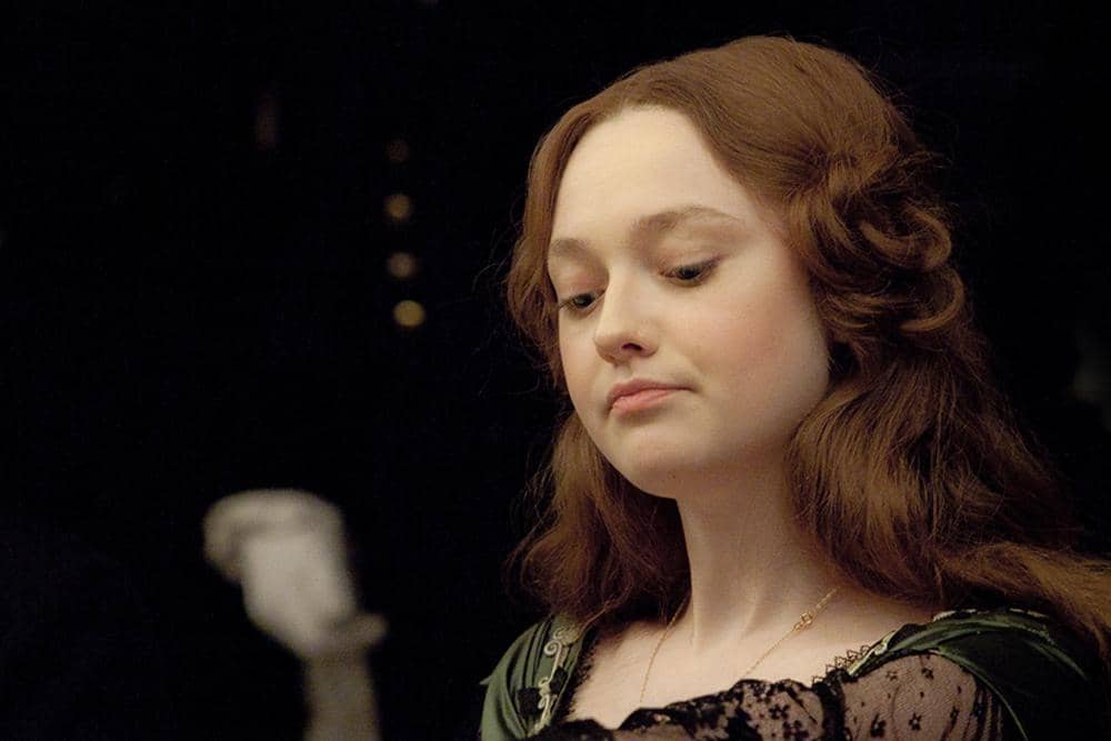 Effie Gray Movie/Sovereign Films/www.wallpaper-abyss.com