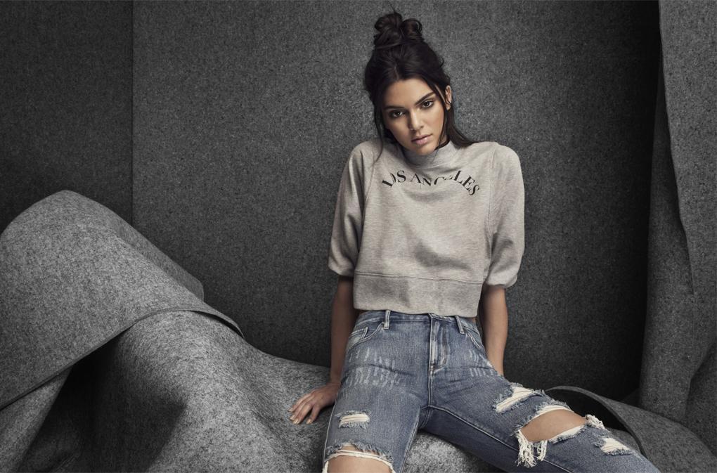 Update Gaya Kamu dengan Ripped Jeans Yuk!