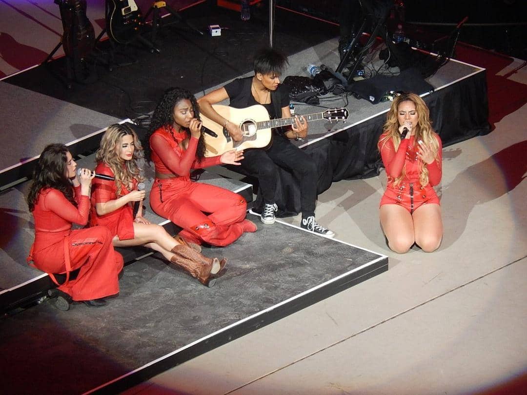 Twitter/laurenjbrasil