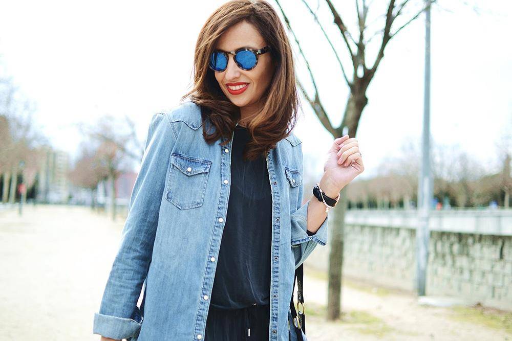 Ini Cara Keren Pakai Denim ke Kantor