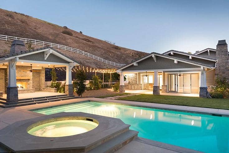 Credit: Crisnet via Dailymail