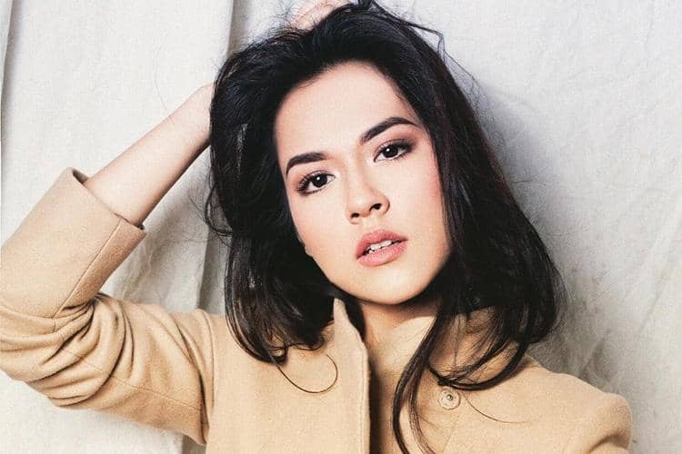 5 Gaya Cantik Raisa yang Anggun dan Memukau