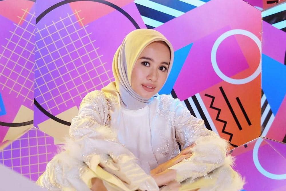 via Instagram: @laudyacynthiabella