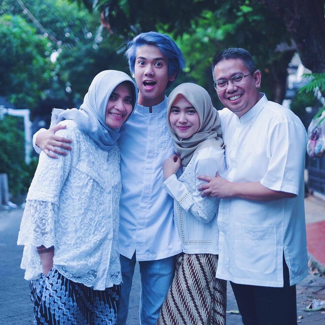 www.instagram.com/iqbaal.e/